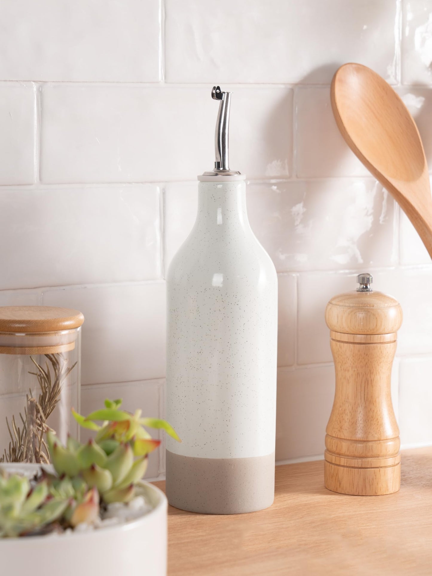 famiware Milkyway 16oz Ceramic Olive Oil Dispenser Bottle, 1 Piece Oil Dispenser for Kitchen with Stainless Steel Pourers, Suitable for Storage Vinegar, Soy Sauce, Coffee Syrup, Liquids, White