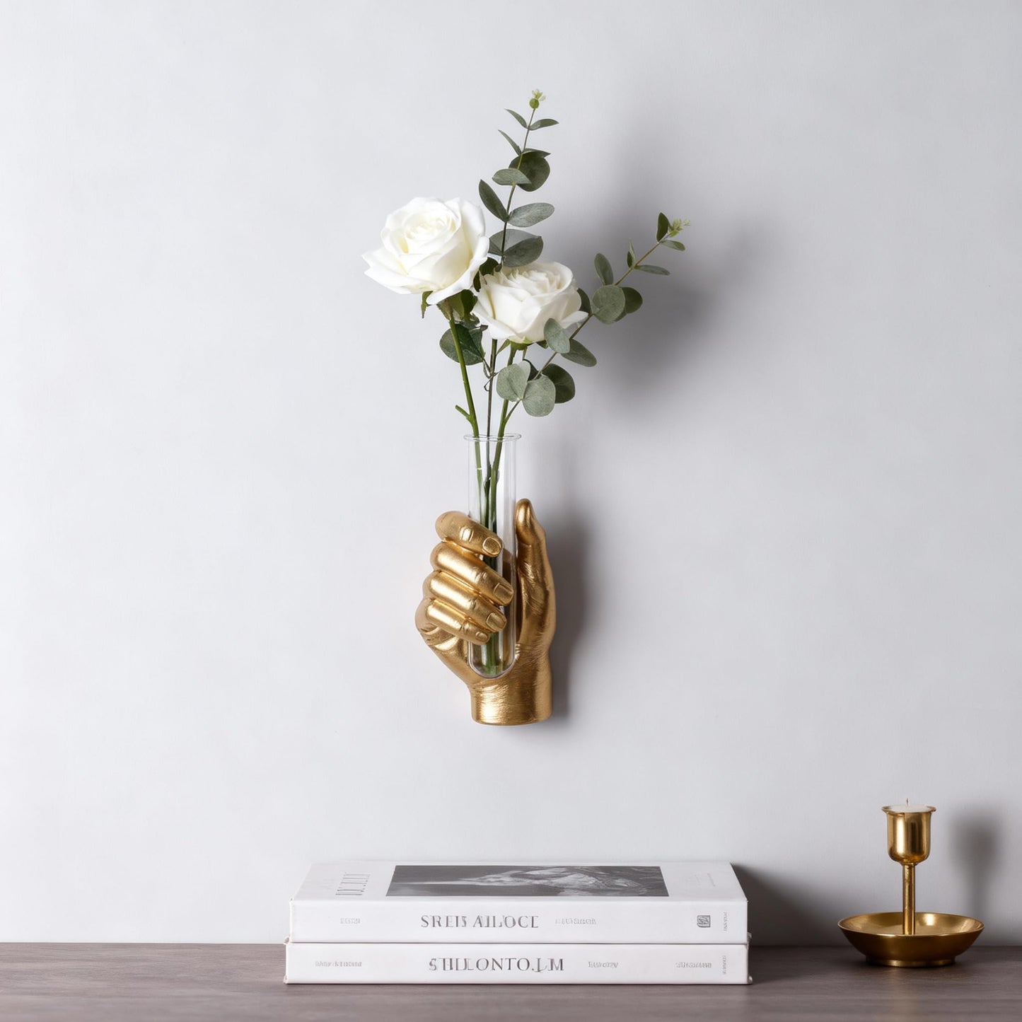 Gold Hand-Shaped Wall-Mounted Vase, Modern Creative Art Vase, Unique Wall Decoration, Fashionable Home Decor, Suitable for Living Rooms, Bathrooms, Patios, Foyers, and Office Decor.