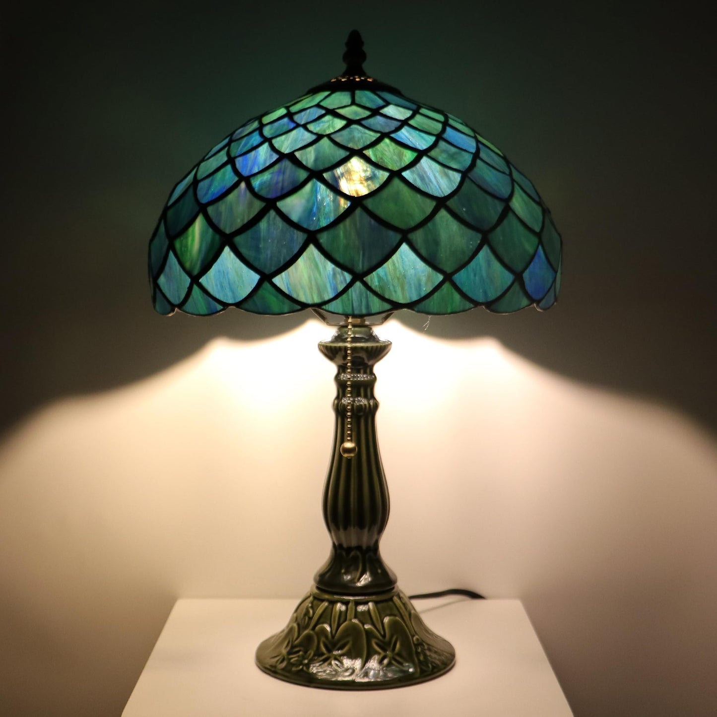 MQYXH Tiffany Style Stained Glass Table Lamp 18.5 Inch - Blue Fish Scales