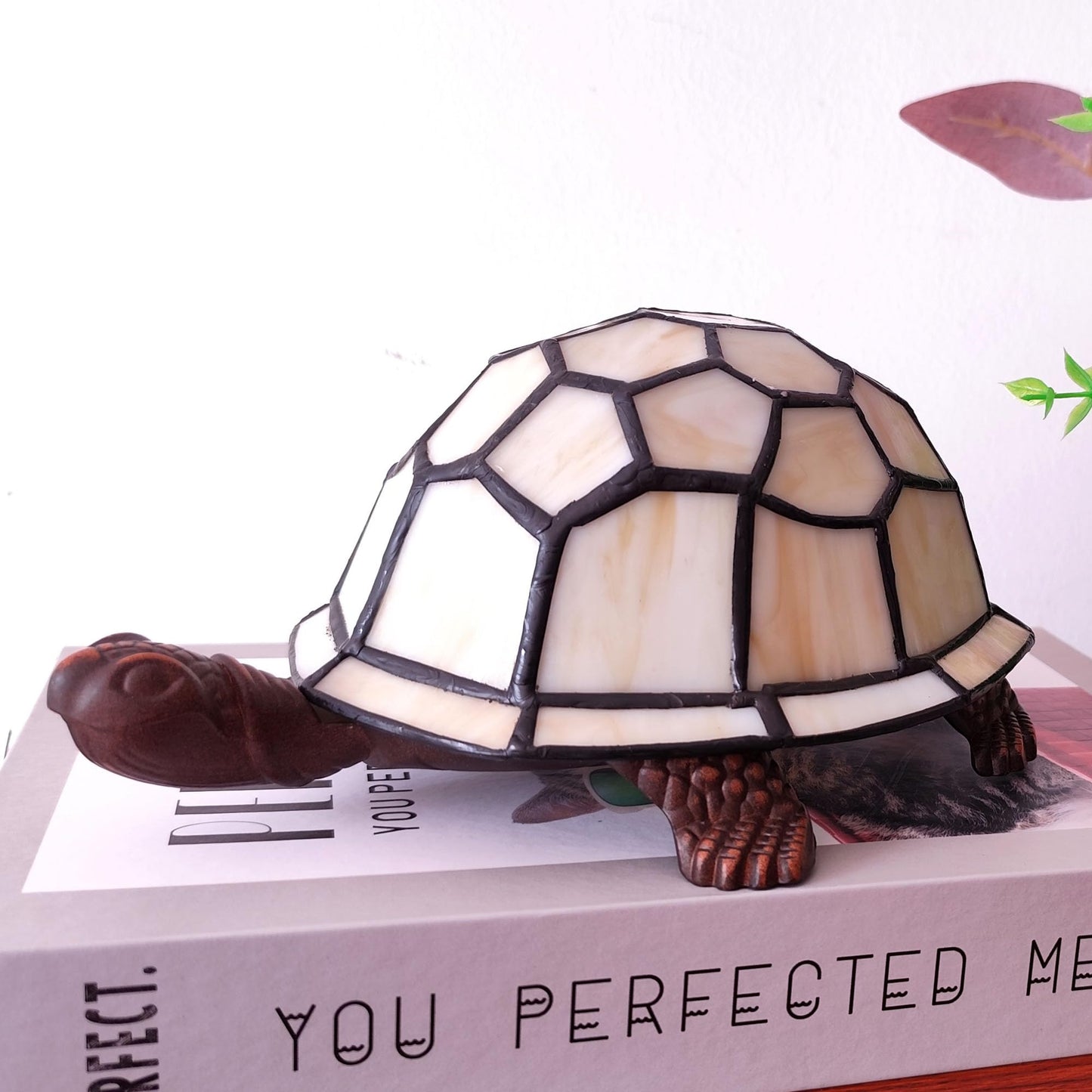 XPHMXP Cute Tortoise Lamp Cream Yellow Turtle Stained Glass Table Lamp Small Night Light Handmade Home Decoration Accent Gifts Light for Children Teenagers