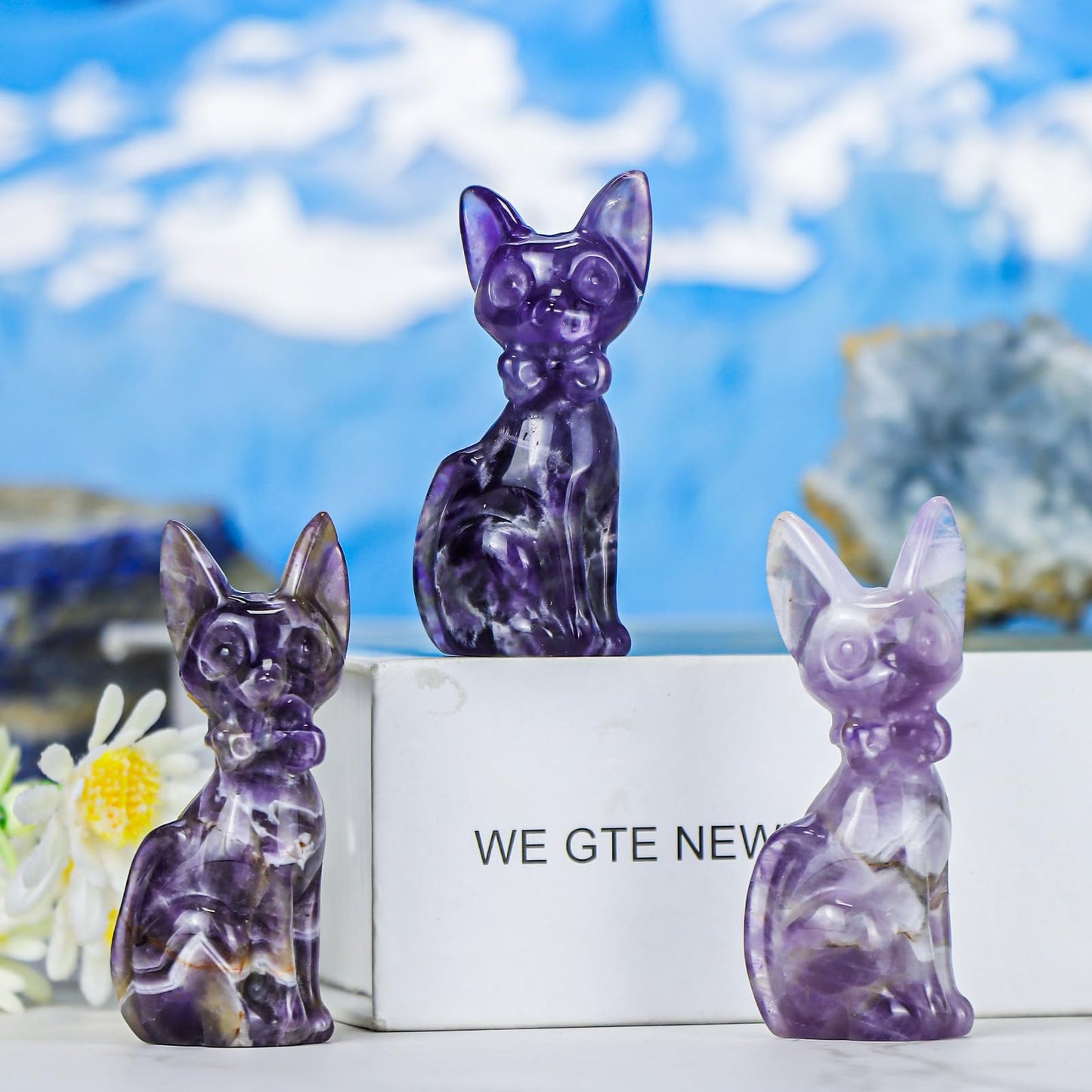 SMQ 2.5" Crystal Cartoon Cat Statue, Natural Amethyst Carved