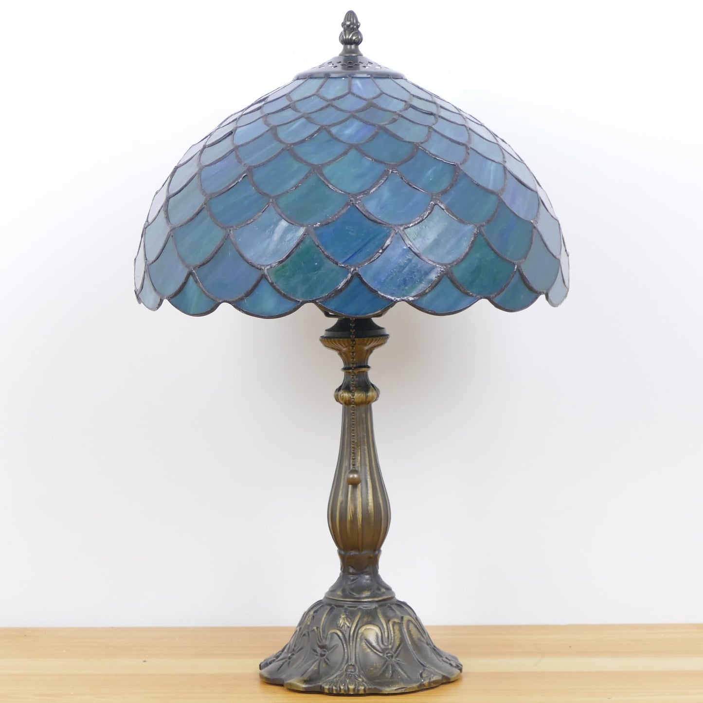 WFAYNTIFL Tiffany Table Lamp Stained Glass Fishscale Style W12H19 Inch