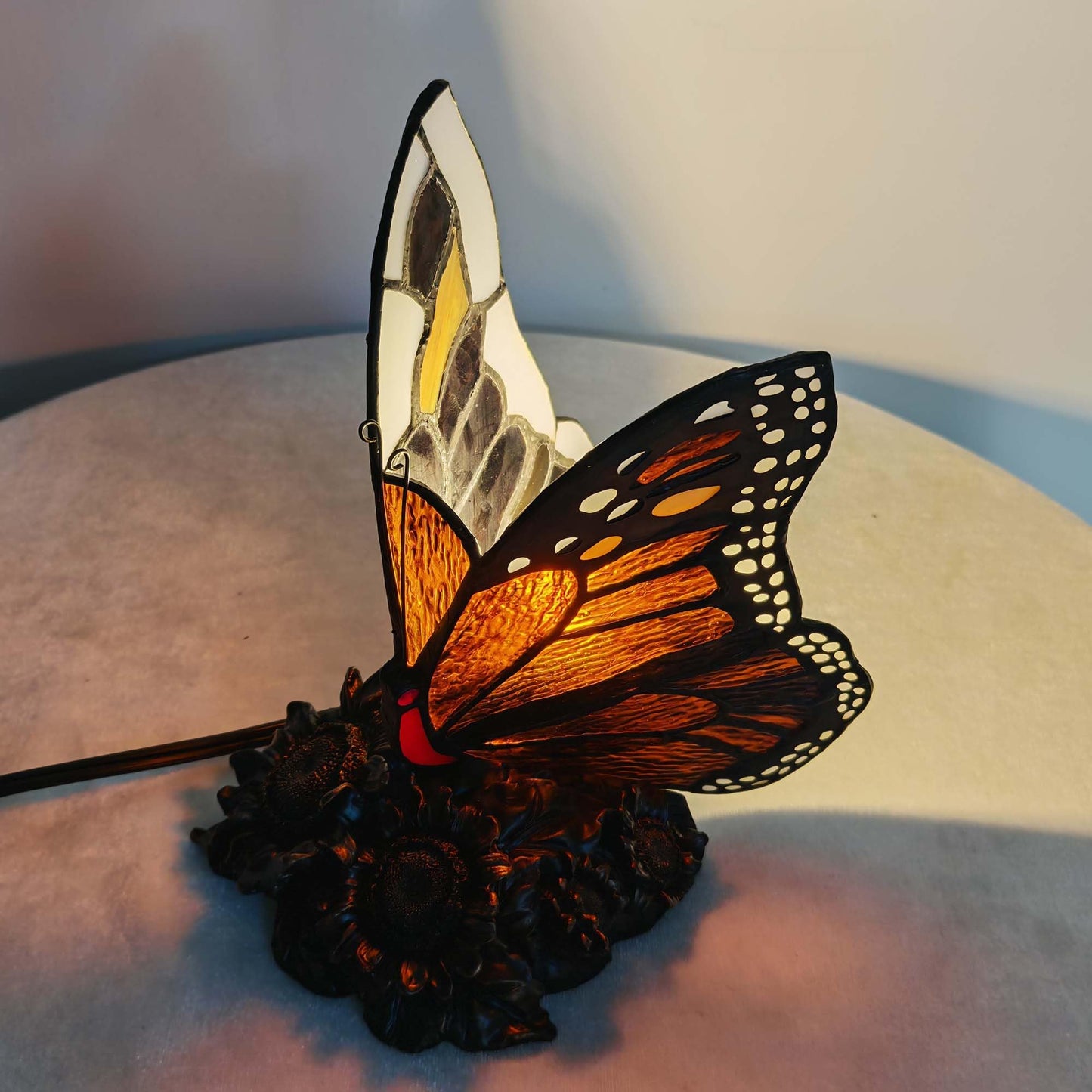 Bieye L13023 Monarch Butterfly on Sunflower Tiffany Style Accent Table Lamp for Home Decor (Amber)