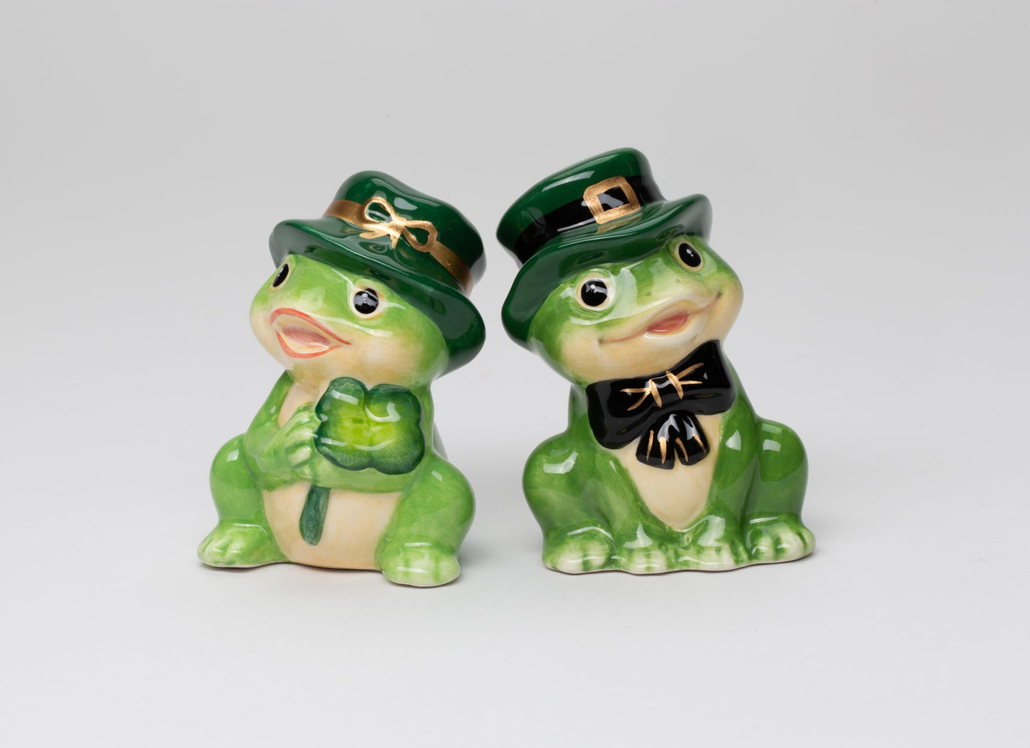 Fine Ceramic St Patrick St Paddy Frogs Couple Salt & Pepper Shakers, 3-1/8" H