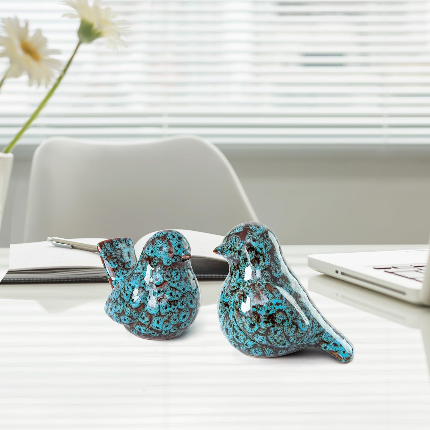 YINUOWEI Blue Birds Statues Home Decor, Modern Bird Figurines Decor, Birds Sculpture Animal Figurines for Living Room, Bedroom, Office Desktop, Bookshelf, Cabinets