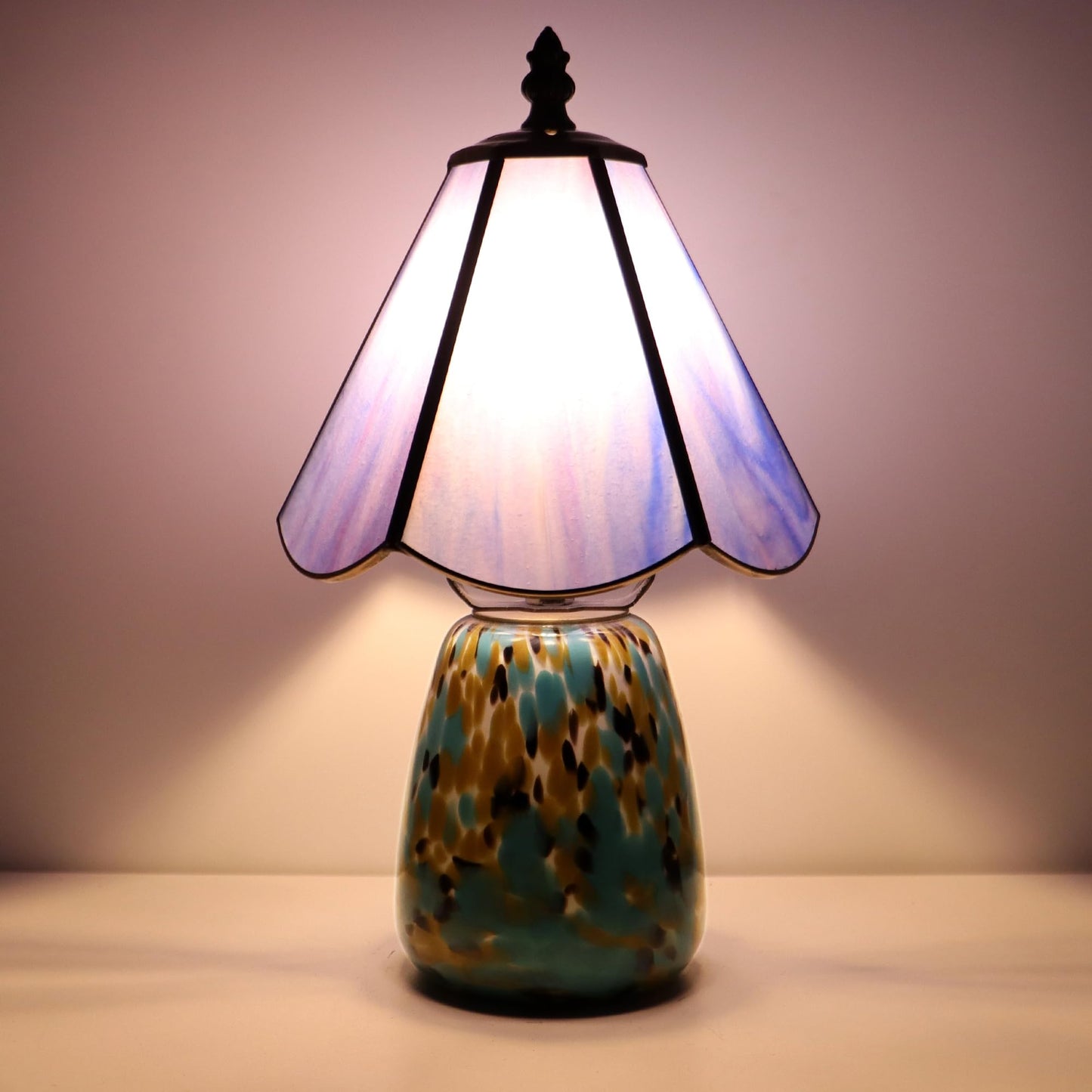 MQYXH Tiffany Style Stained Glass Table Lamp 12 Inch - Purple