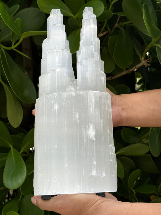 GAF TREASURES X-Large Selenite Twin Skyscraper Lamp – Natural White Healing Crystal Twin Tower, Two-Tower Selenite (14")