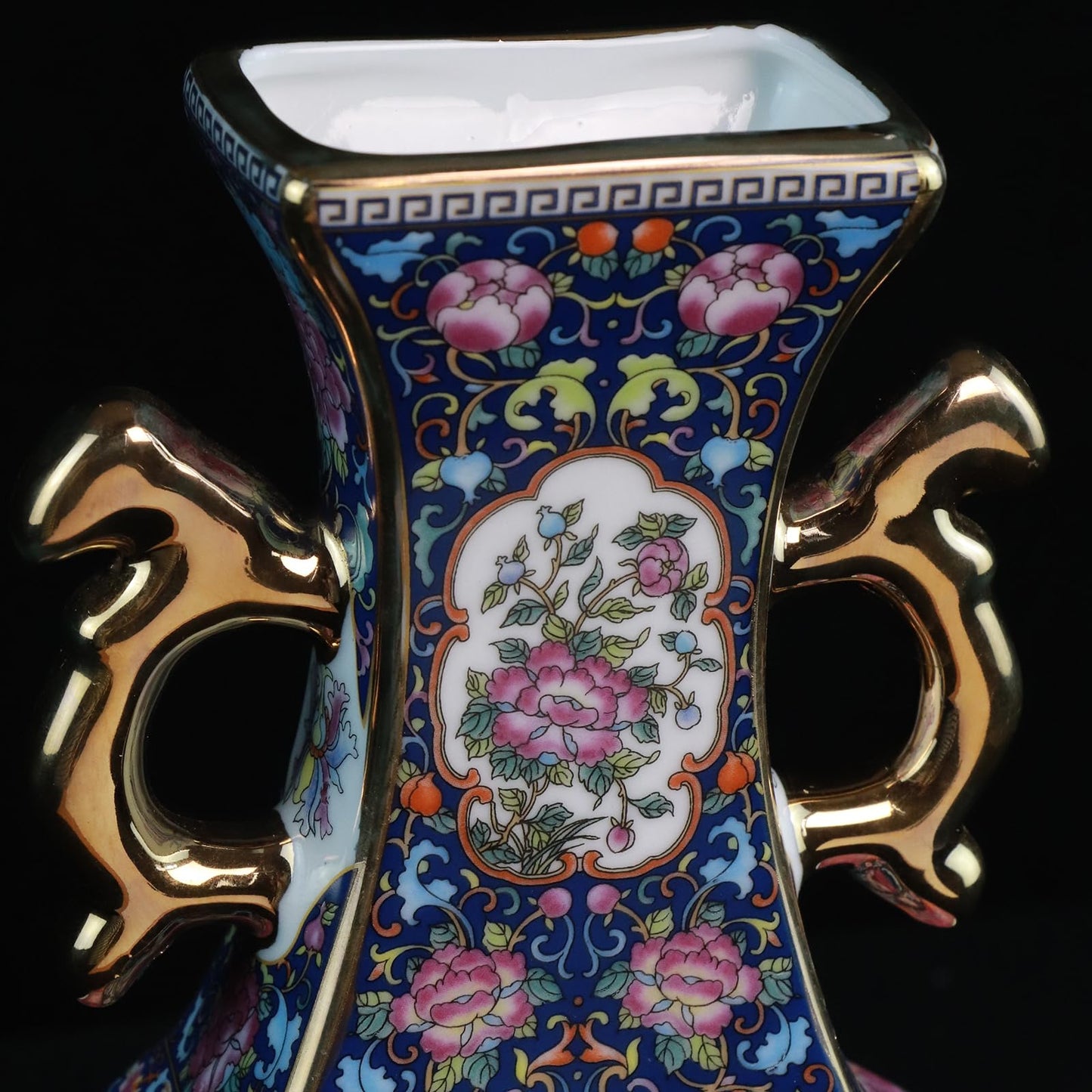 Kaolirra Antique Ceramic Vase - 9.8 Inch Enamel Porcelain Vase with Gold Trim, Chinese Purple Red Double-Handled Flat Ornament for Home Decor, Housewarming Gift, Collector's Art Piece