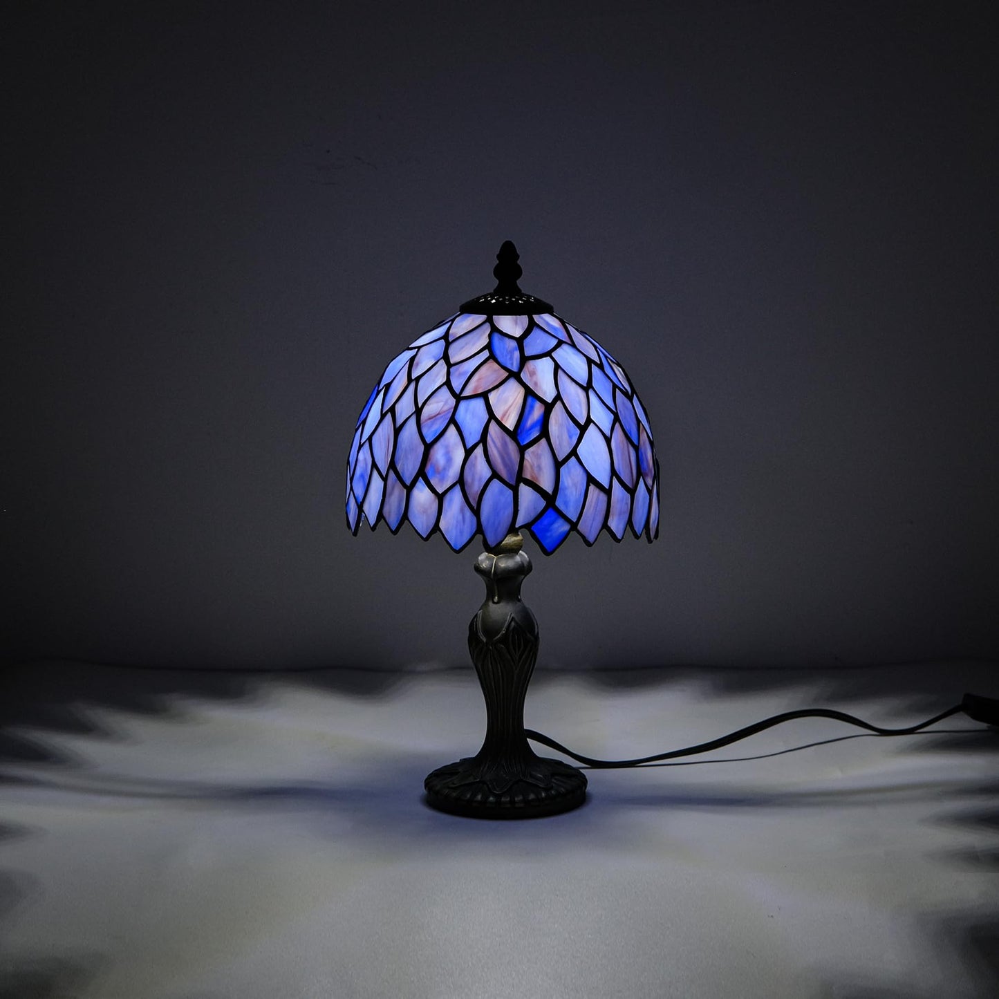 GILGGAK Small Tiffany Stained Glass Table Lamp Wisteria Style Hand-Made Lampshade Nightstand Light for Bedroom Dorm Living Hallway Coffee Table Office Housewarming Gift 8X8X15 (Blue Purple Wisteria)