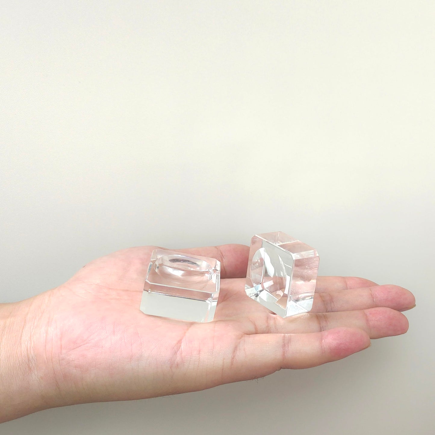 5Pcs 35mm Clear Crystal Ball Stand Sphere Stand Crystal Glass and Natural Rocks Holder Base, for Display 60mm-100mm Sphere