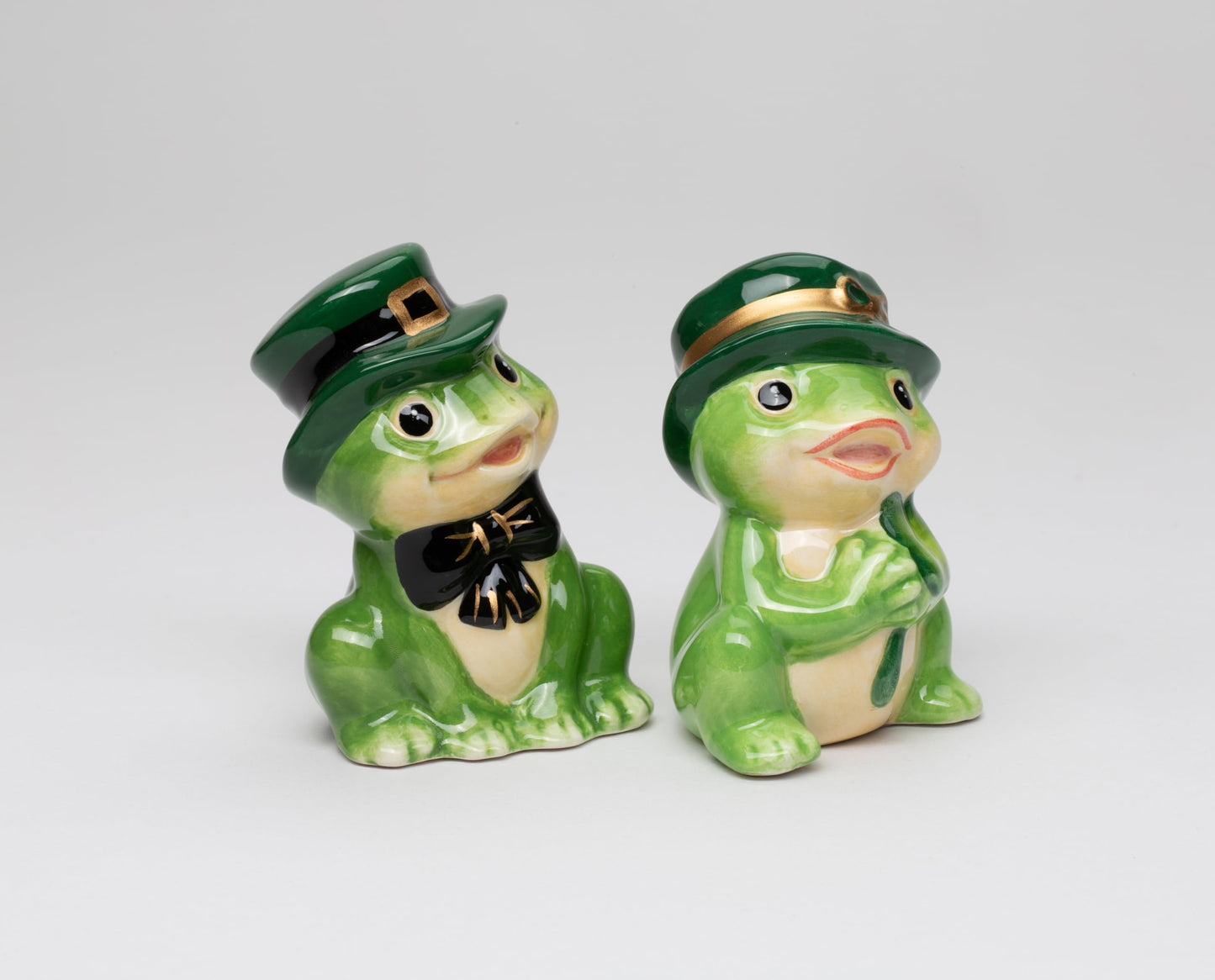 Fine Ceramic St Patrick St Paddy Frogs Couple Salt & Pepper Shakers, 3-1/8" H