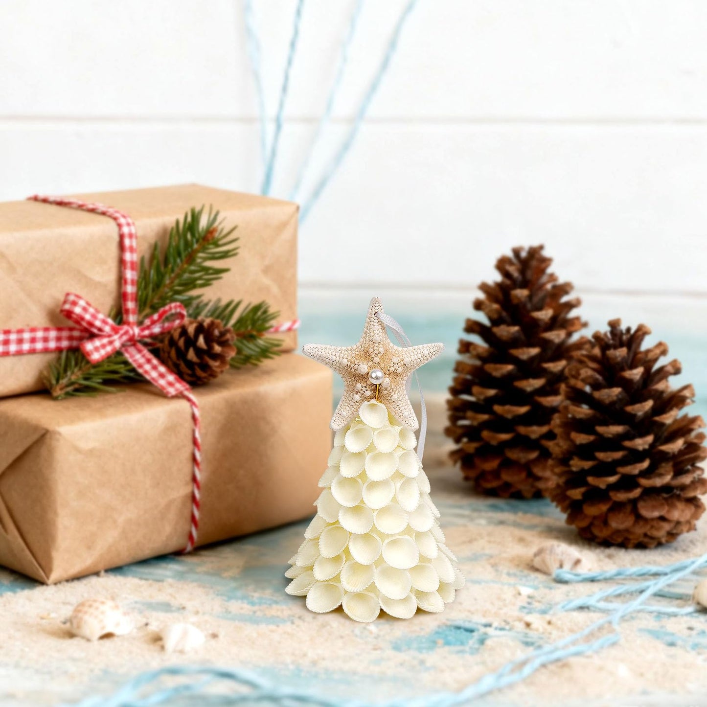 Small Seashells Christmas Tree Ornament - Handmade Natural White Sea Shells Ornament, Beach Christmas Tree for Beach Coastal Home Xmas Decor, Party Birthday Gift, Small Figurines Christmas Tree