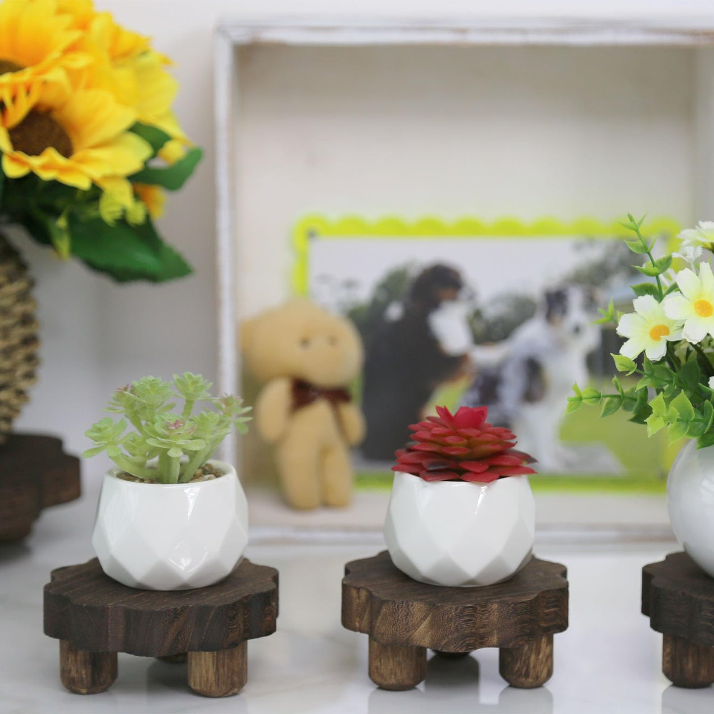DEMULANS 3 Pack Tiny Scalloped Wood Risers for Display ,Small Wooden Stands with Removable Feet Farmhouse Rustic Decor for Table Tiered Trays Home Kitchen Decoration (Mini Dark Brown, 4 Inch)