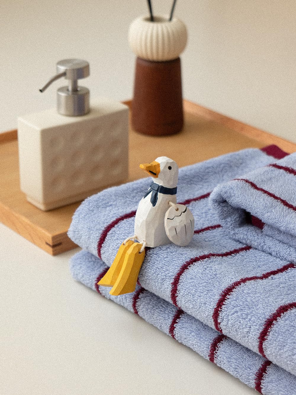 WENSHUO Sea Salt Twilight-Pure Cotton Striped Hand Towel,100% Combed Cotton,Luxury Towel,Super Absorbent(Pack of 1) (29.53" L × 13.39" W)