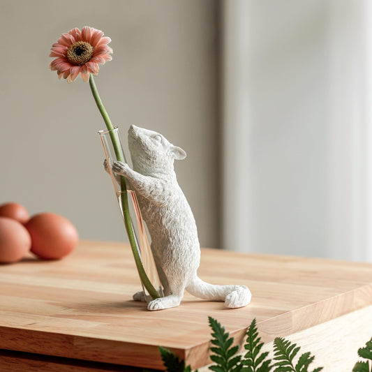 haoshi Whimsical Chipmunk Decorative Vase - Handcrafted Art Ｗith Realistic Charm, White Single Flower Vase for Modern Entryway Decor, Cute Table Decor for Living Room, Unique House Warming Gifts