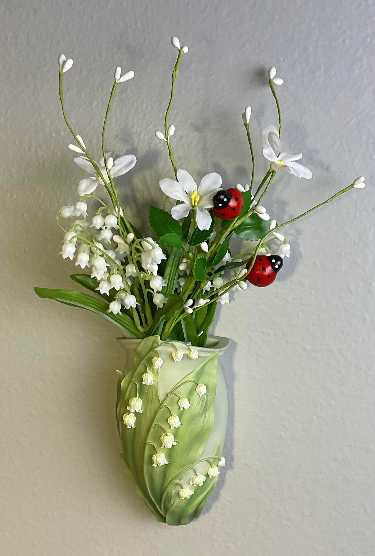 Ibis & Orchid Design Bonded Marble Lily of the Valley Wall Vase