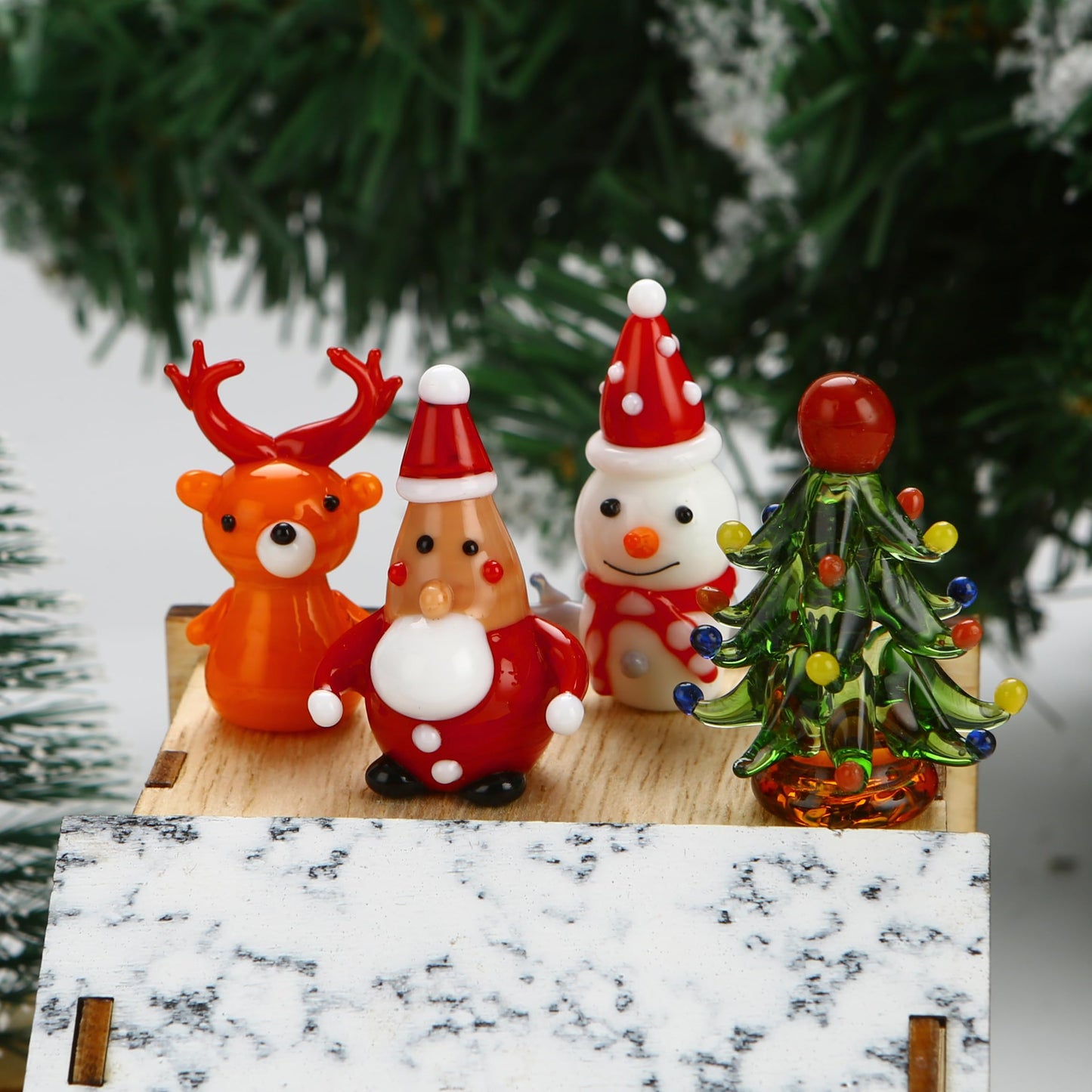 JFTOSALE 4PCS Mini Blown Glass Christmas Figurines Collectible Handmade Art Glass Christmas Figurines for Festival Decoration Xmas Gifts