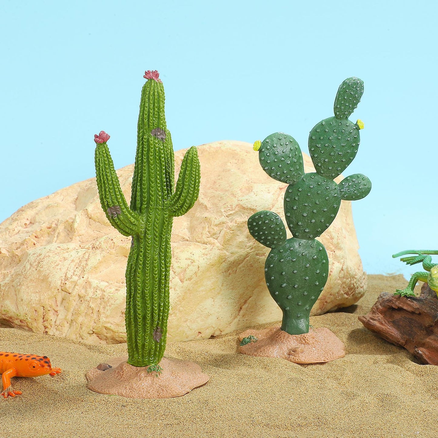 Amosfun 2 Pcs Simulated Cactus Adornments Lifelike Cactus Figurines Desktop Decor Artificial Greenery Plants for Home Office Garden Decoration 5.70X2.16X2.16 Inches
