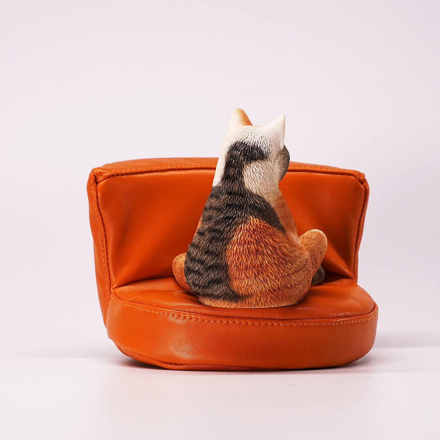 MMOS X JXK Orange Cat Resin Cat Decorations, Home Decor Cat Statue for Desktops, Durable Polyresin with Intricate Details for Cat Lovers
