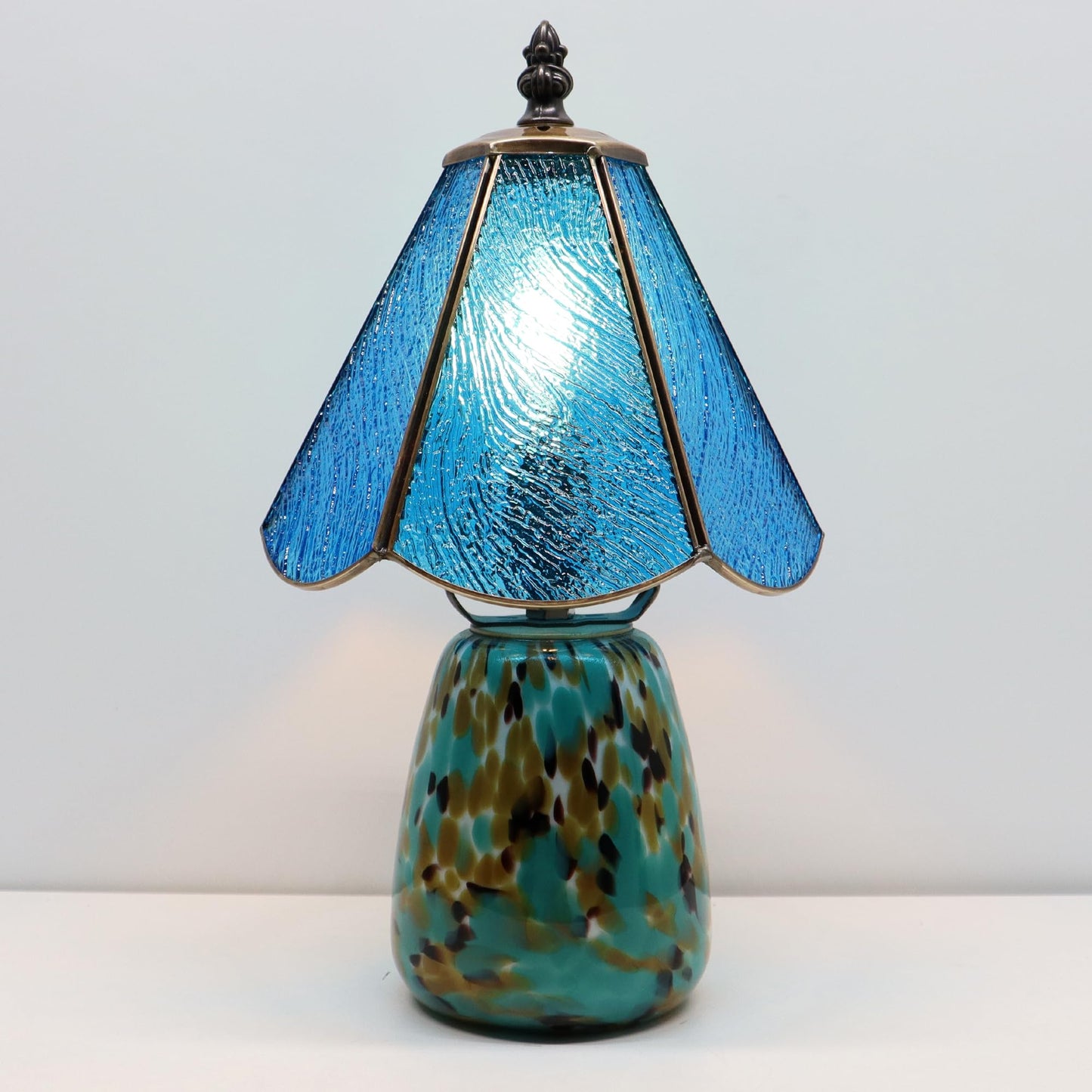 MQYXH Tiffany Style Stained Glass Table Lamp 12 Inch - Blue Stripe