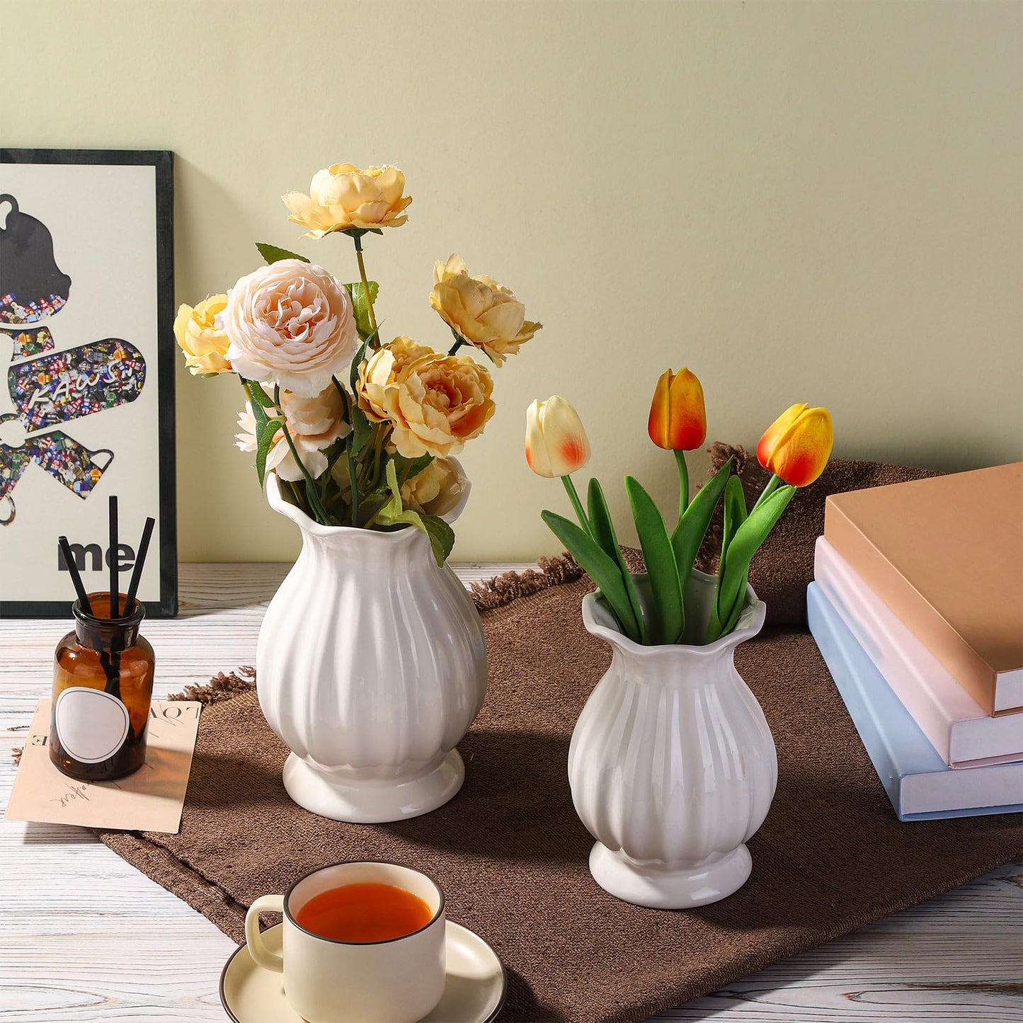 Unique Lotus Designed Ceramic Modern Decorative Bouquet Vases Minimalism Flower Vases for Office Living Room Cabinet Wedding Decorations - 7.8’’