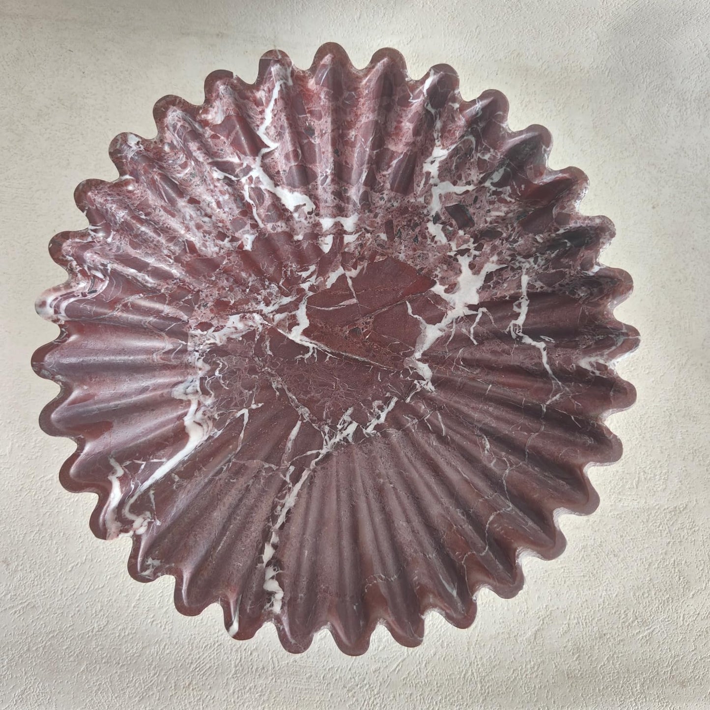 SourcTrek Ruffle Scallop Decorative Bowl,10-inch Large Natural Stone Purplish Red Bowl,Modern Handicraft Fruit Bowl and Key Bowl for Kitchen Counter Entryway (Rosa Levanto)