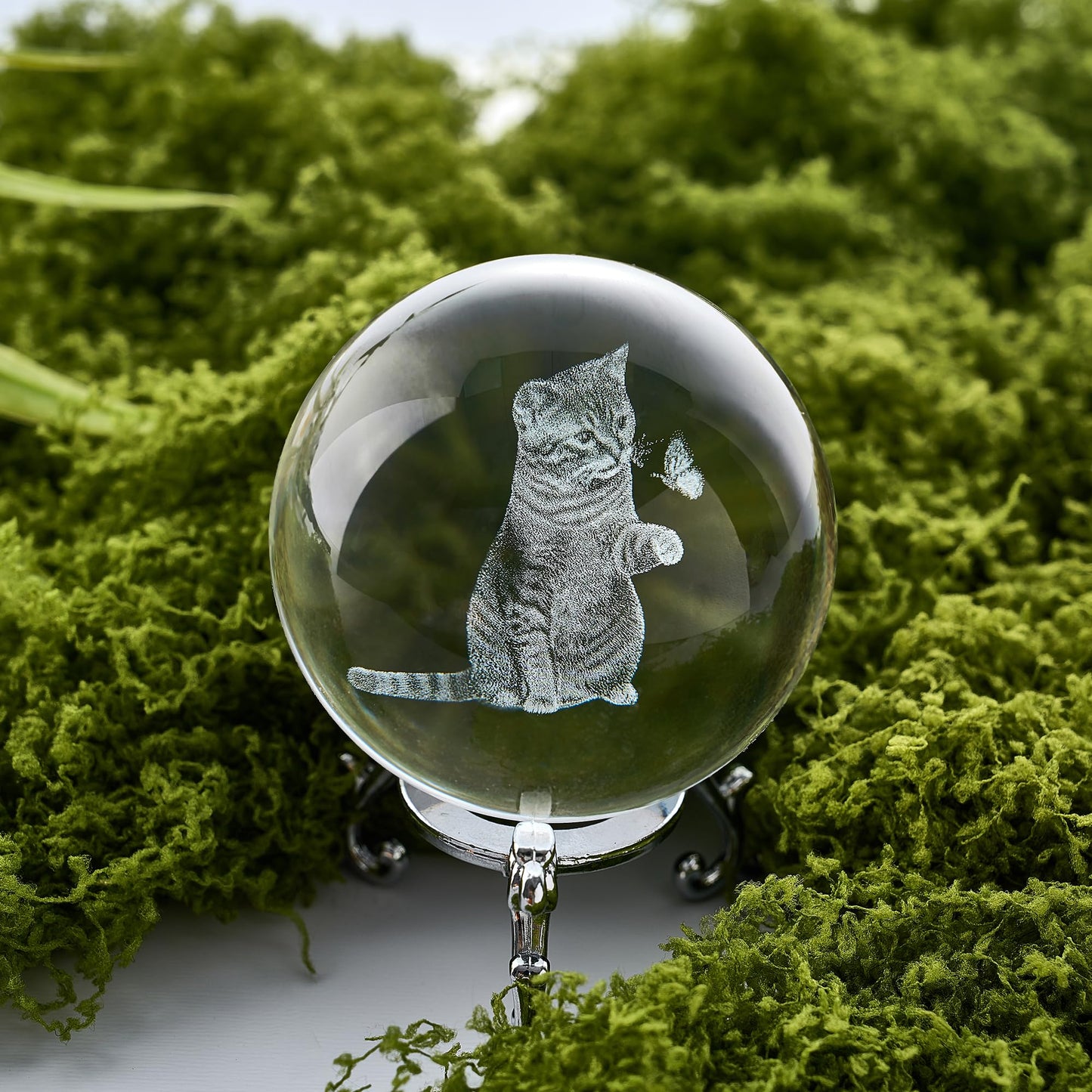 vskikris 2-Piece 3D Laser Cat Crystal Ball Paperweight with Silver Stand