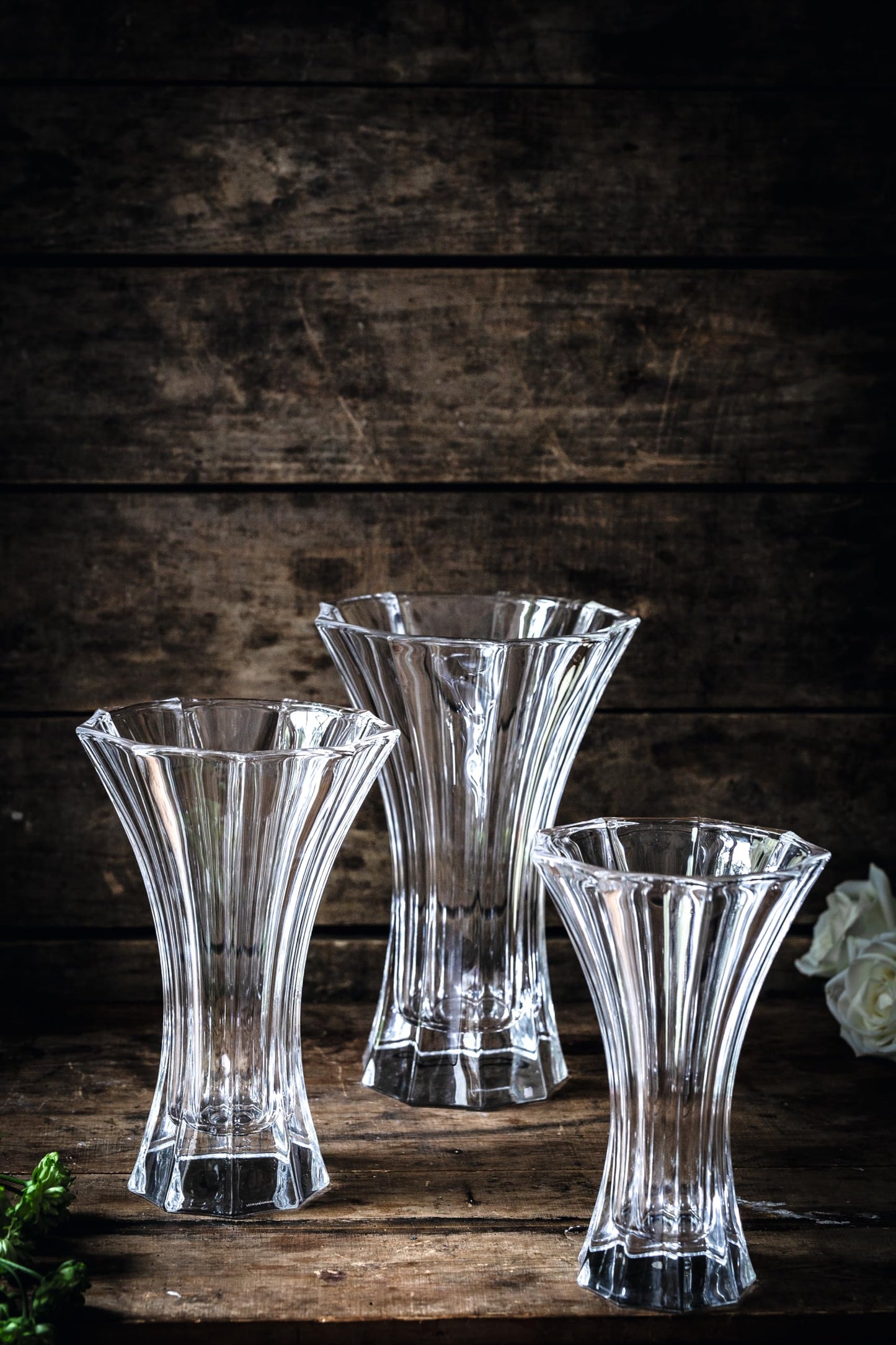 Nachtmann Saphir Collection, Crystal Vase, 10.6-Inch, Decorative Glass Vase for Flowers, Home Décor, and Centerpieces, Makes a Great Wedding, or Housewarming Gift, Clear