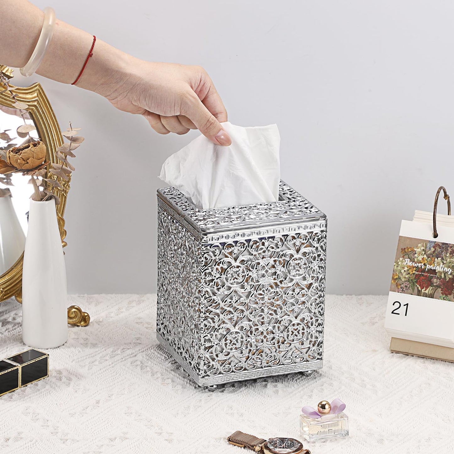 Sumnacon Tissue Box Cover Square Tissue Box with Lid, Metal Tissue Box Holder Stylish Tissue Cover Cube Tissue Box Cover for Bathroom Toilet Kitchen Table Desk Home Office, Silver