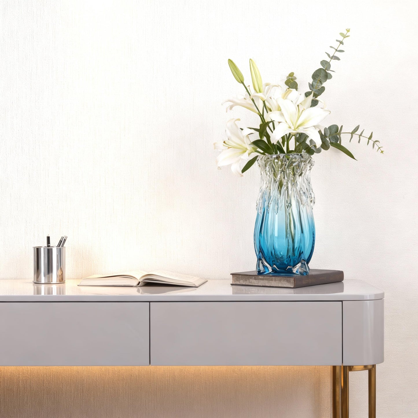 Hand-Blown Glass vase, Modern Art Blue Glass Decorative vase, Uniquely Ocean-Inspired Design, Perfect as a Centerpiece for Dining Tables, Living Rooms, Coffee Tables, or entryway Decor.