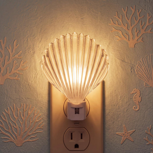 Ropoloogy 1 Pcs Coastal Night Light LED Night Lighting Plug into Wall with Light Sensor Sea Bathroom Decor Ocean Glass Rotating Nightlights White Soft Lighting for Home Hallway Bedroom (Seashell)