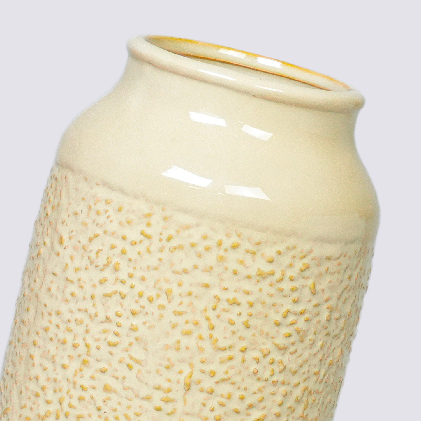 Wancetang Beige Ceramic Vase for Flowers - 9 Inch Textured Cream Vase for Pampas Grass, Modern Farmhouse Vases for Home Decor, Table Centerpiece, Shelf, and Mantle Decor