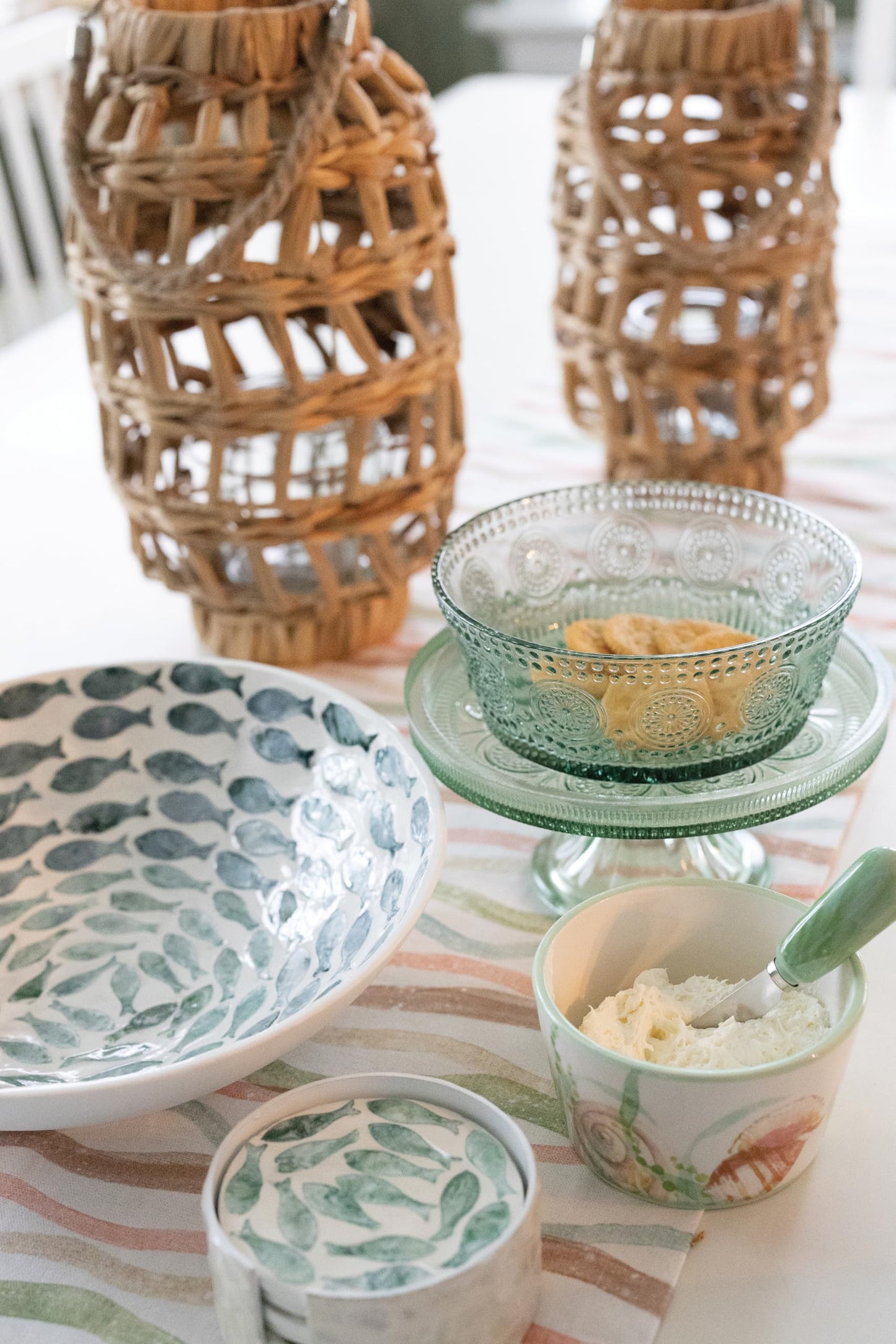 Boston International Vintage-Inspired Glass Serving Bowl with Embossed Floral Pattern for Salad Snacks Dinner, Small 4.75" x 2.25", Sage Green Codi