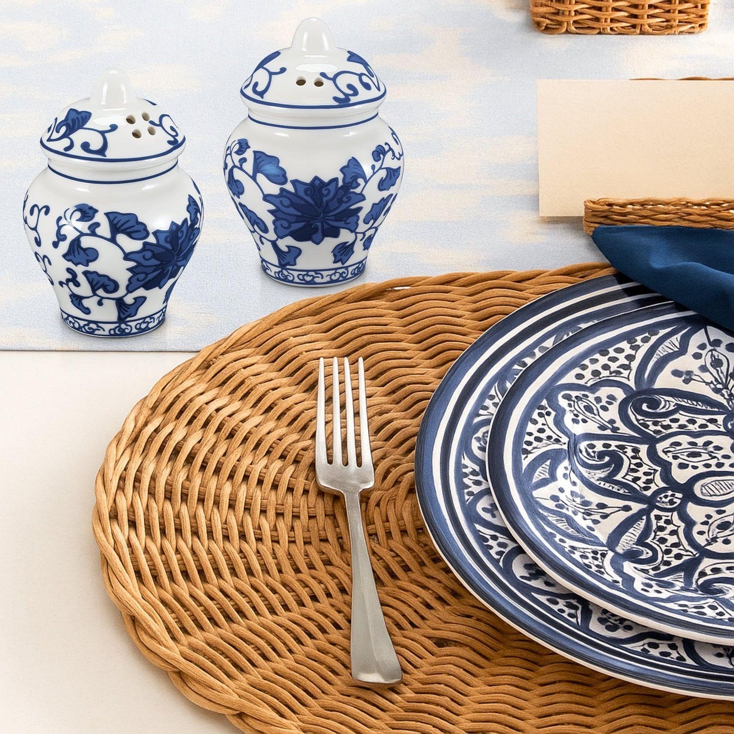 Honeydak 2 Pcs Chinoiserie Mini Ginger Jar Salt and Pepper Shakers Set in Gift Box Ceramic Jar Design, Elegant Blue & White Porcelain Spice Containers for Dining Table