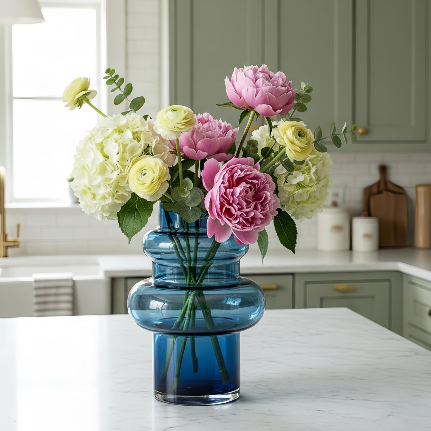 Lvases Clear Blue Bubble Glass Flower Vase, Modern Boho Ins Style Vase for Hydroponic Plants Bouquet, for Home Room Office Book Shelf Wedding Table Decor (W 6" X H 9.4")