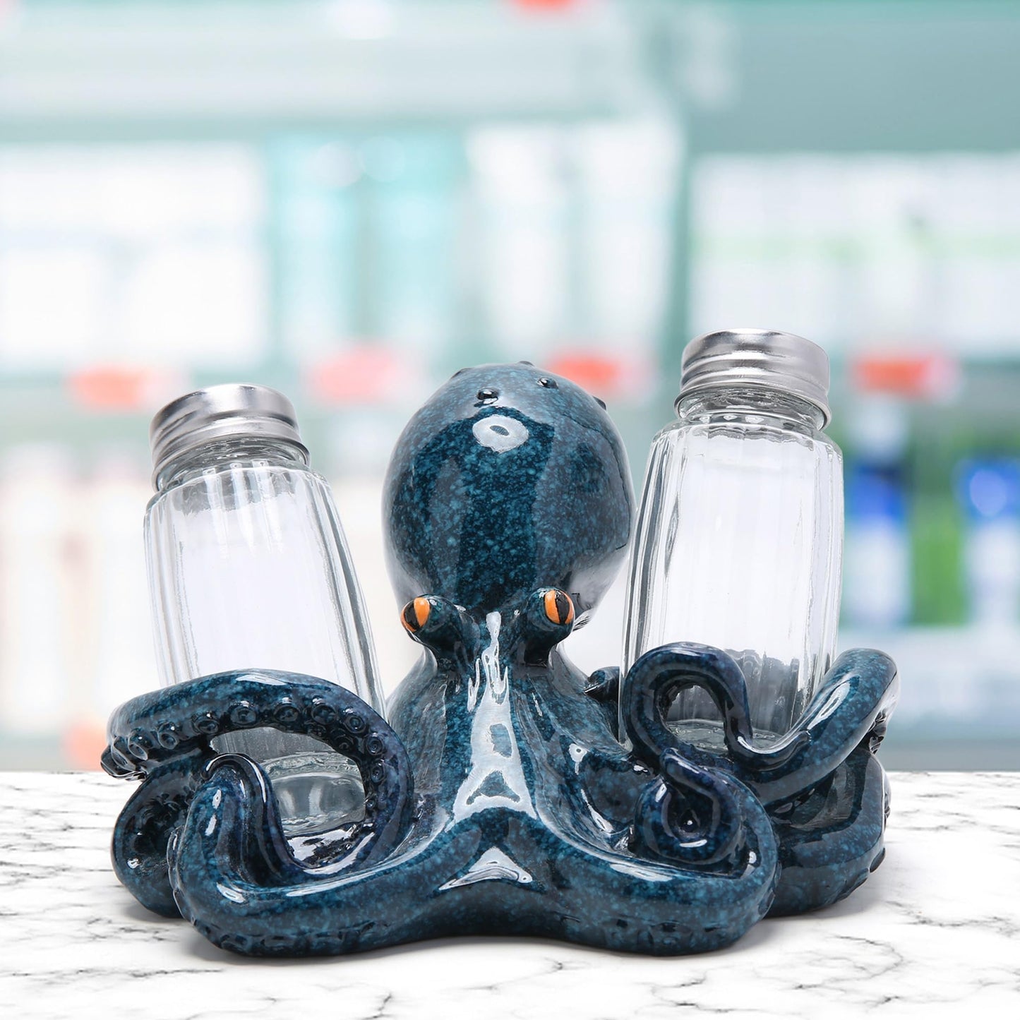 Hodao Octopus With Salt and Pepper Shaker Figurines Decorations For Beach Bar or Tropical Kitchen Decor Table Decorations By Home Gifts (Octopus)