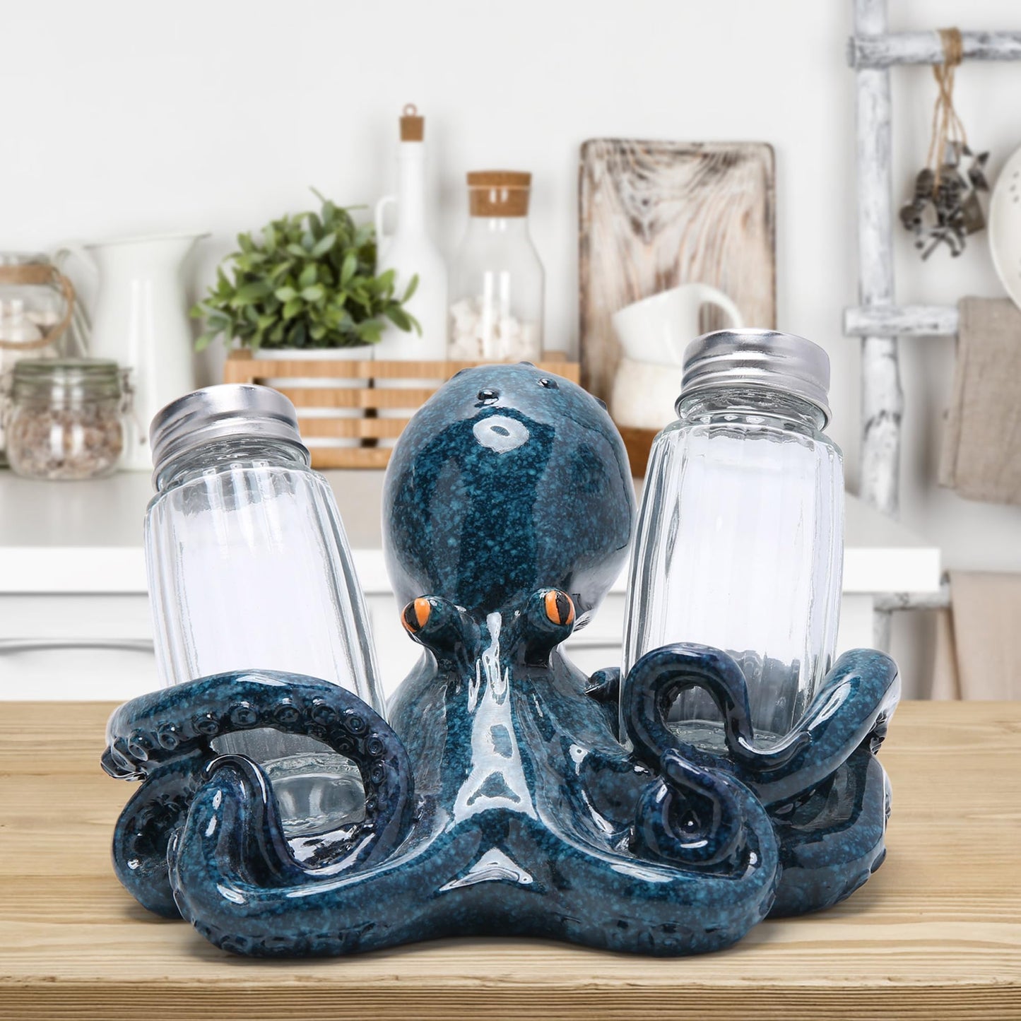 Hodao Octopus With Salt and Pepper Shaker Figurines Decorations For Beach Bar or Tropical Kitchen Decor Table Decorations By Home Gifts (Octopus)