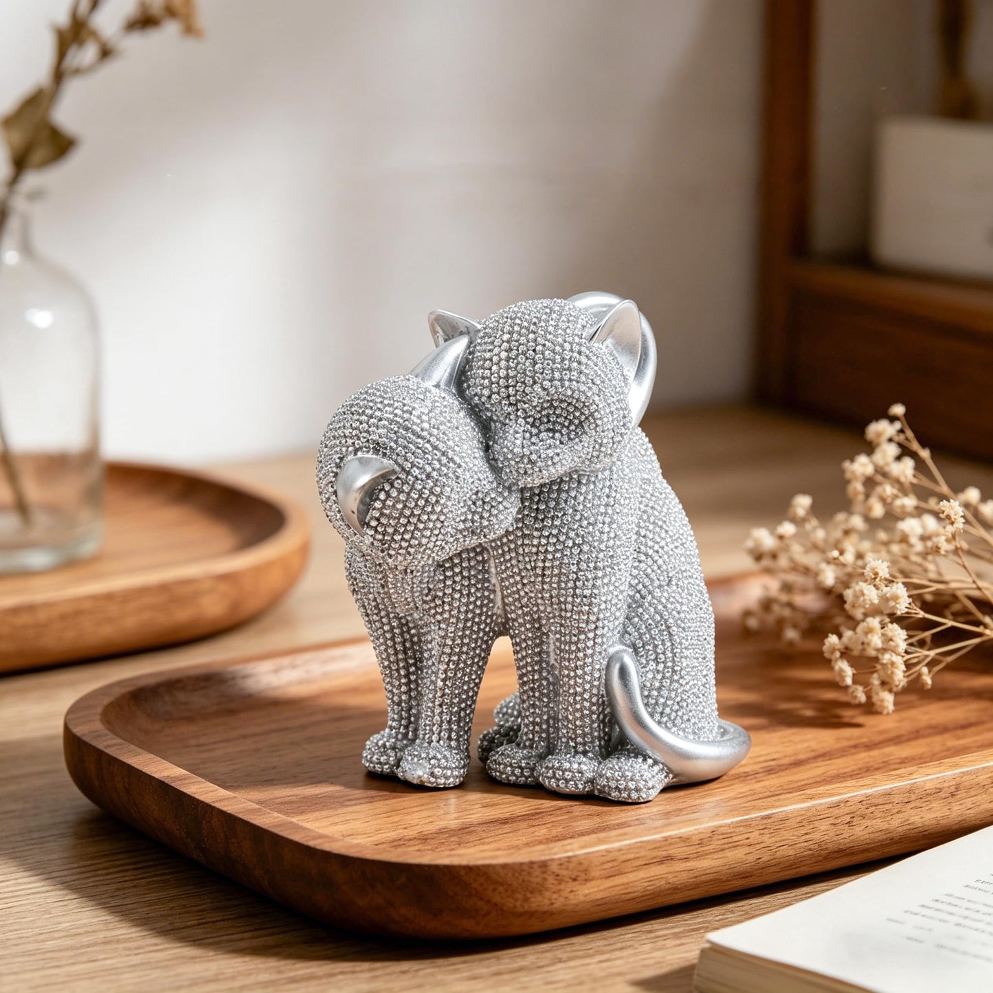 MOTIAHOOM Resin Sparkling Cat Statue, Modern Feline Sculpture with Unique Glitter Texture, Elegant Art Decor for Home Office, Living Room, Bookshelf, and Tabletop Display