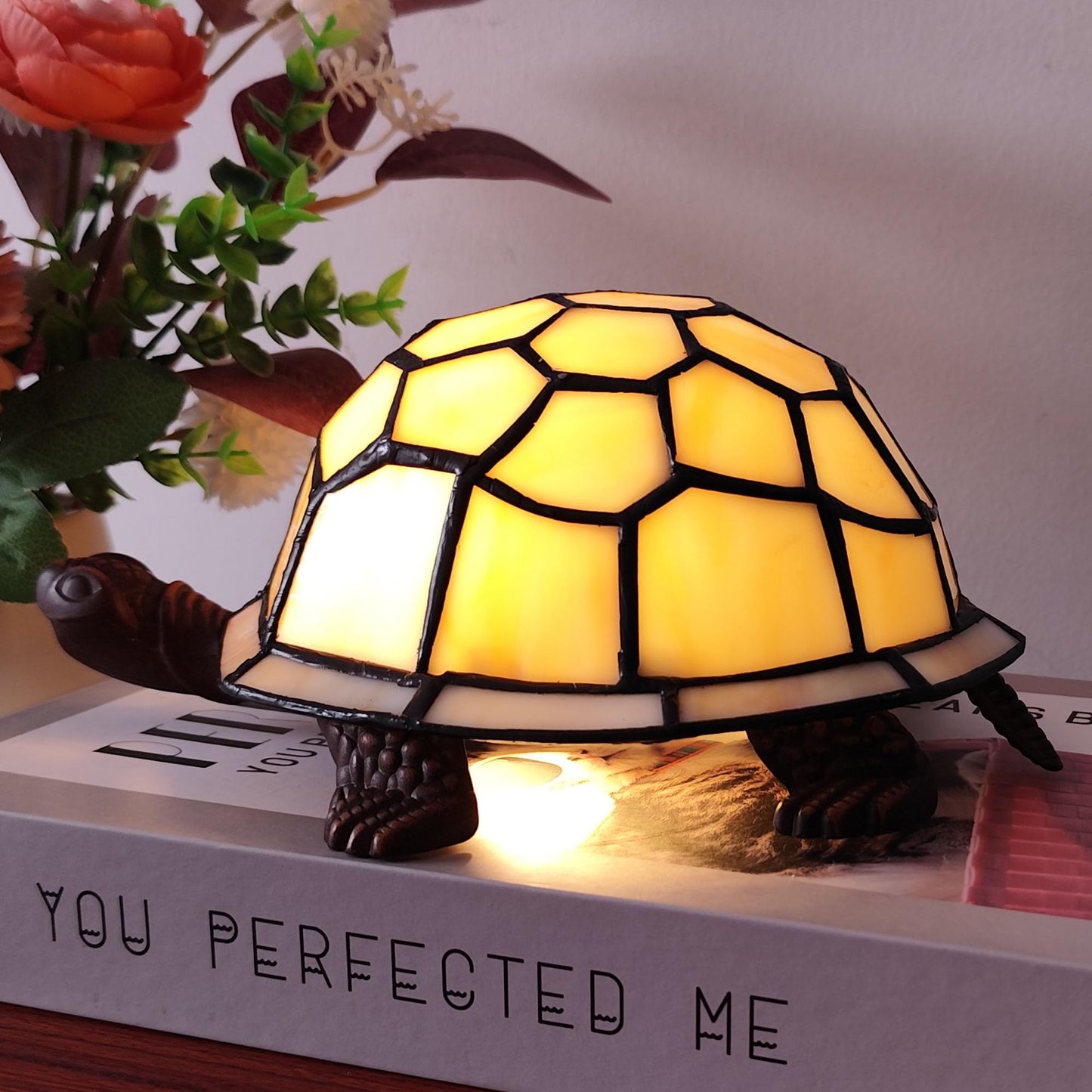 XPHMXP Cute Tortoise Lamp Cream Yellow Turtle Stained Glass Table Lamp Small Night Light Handmade Home Decoration Accent Gifts Light for Children Teenagers
