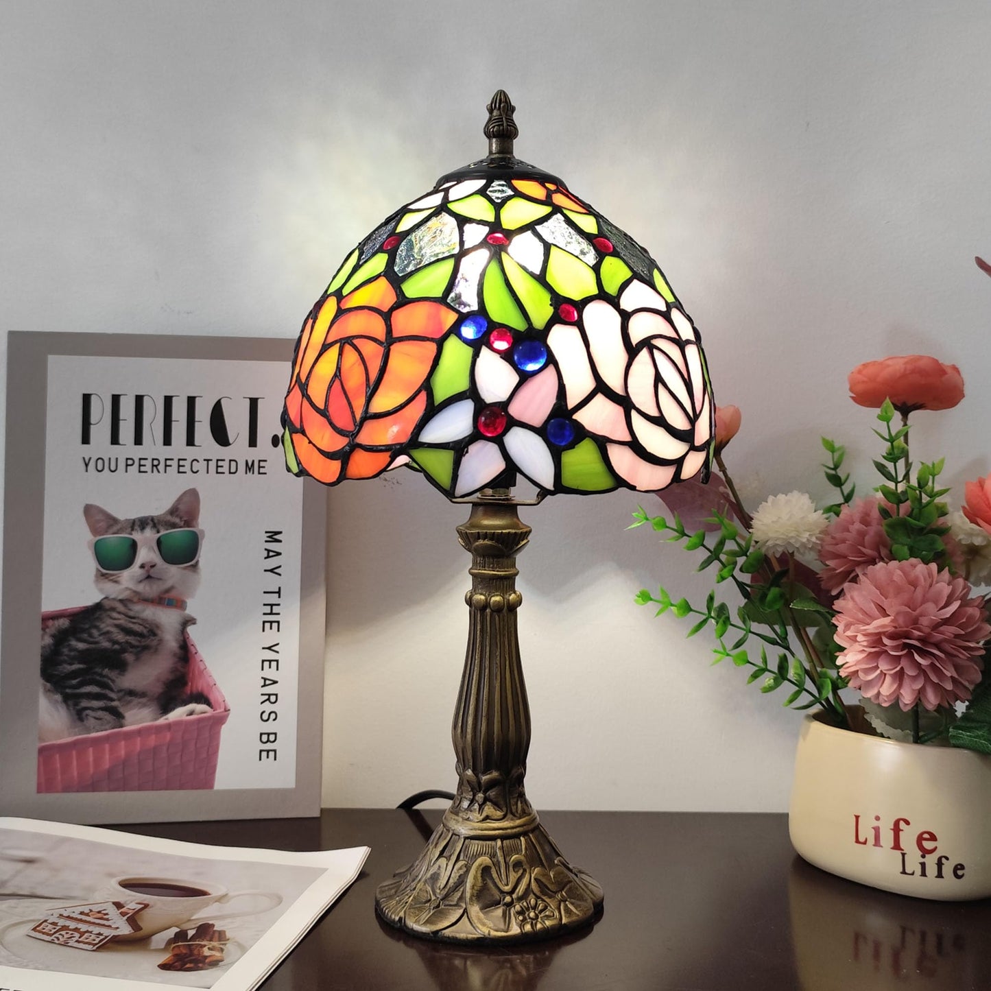 XPHMXP Small Tiffany Table Lamp 8 Inch Tiffany Style Desk Lamp Stained Glass Antique Light Decoration Bedroom Bedside Lamp Retro Reading Lamps (Yellow Pink Roses Style)