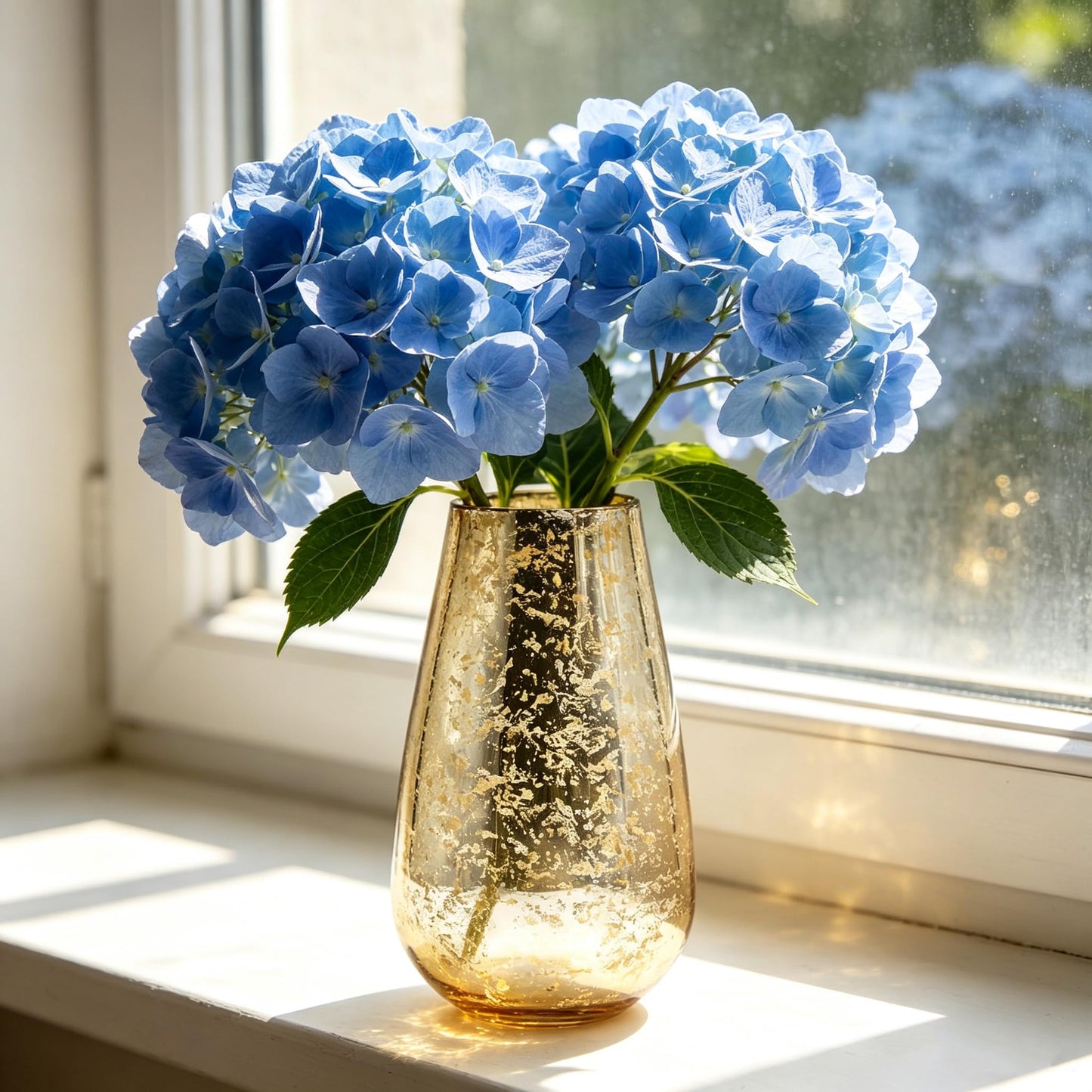 Hosley 8” Modern Mercury Gold Glass Vase, for Floral Arrangements, Weddings, Aromatherapy, Floating Candles, Pillar Candles, Spa, Home Decor, Gifts