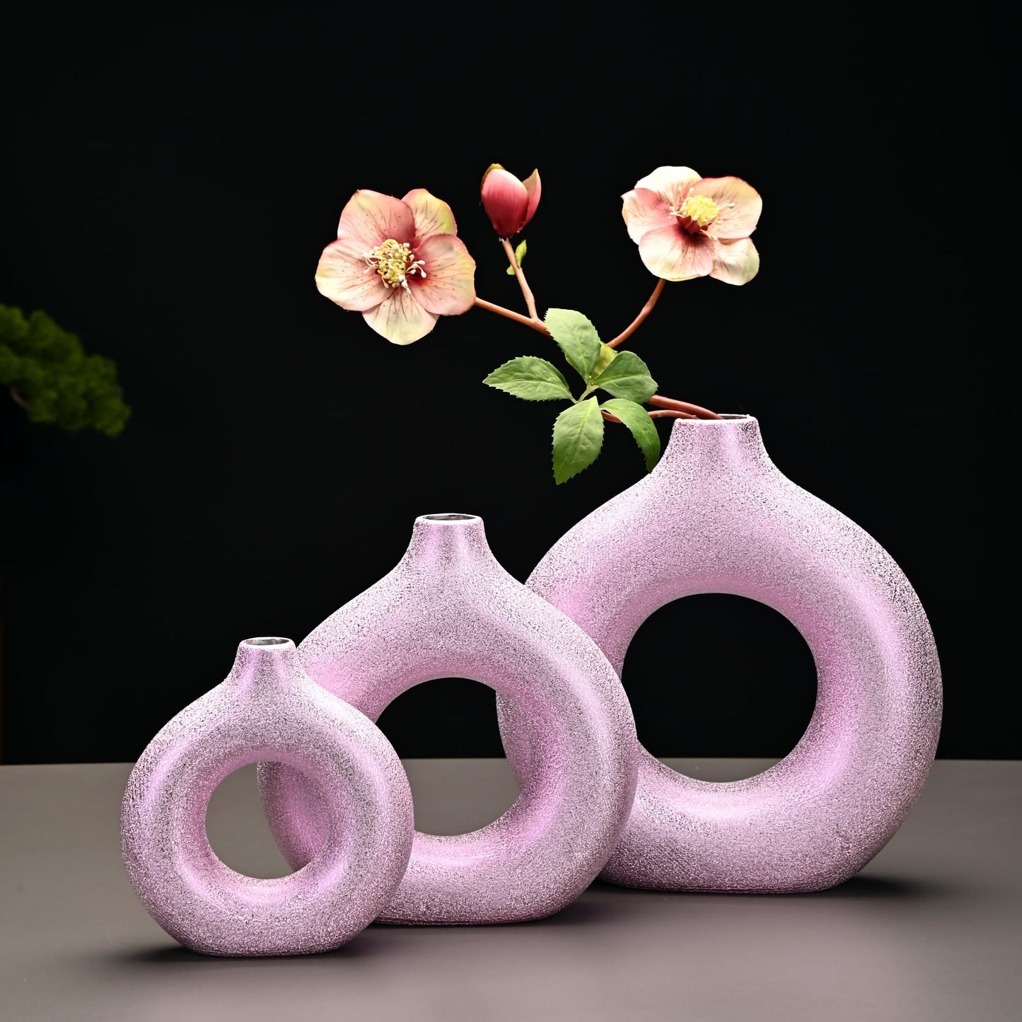 Modern Donut-Shaped Decorative Vases, Handmade Minimalist Boho ins Style, Modern Vase for Home Decor for Wedding Dinner Table Party Living Room Office Bedroom (Purple-Gold, Large + Small)