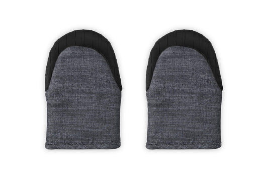 Le Creuset Set of 2 Mini Oven Mitts, 8", Noir