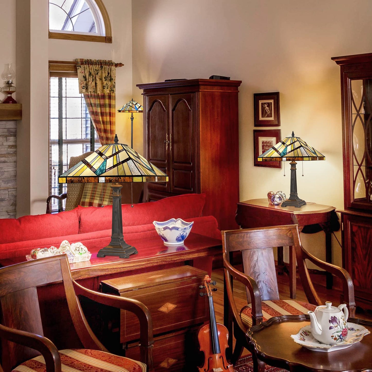 Capulina Tiffany Table Lamp Antique Cream Amber Stained Glass Lamp 2-Light