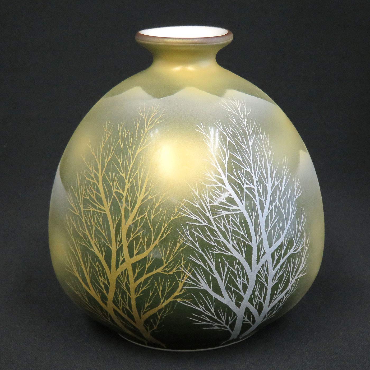 KUTANI YAKI(ware) Vase Gold clouds