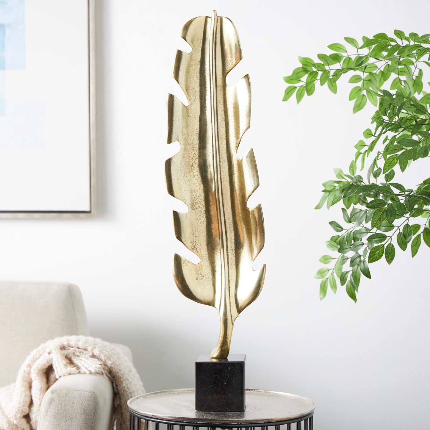 CosmoLiving by Cosmopolitan Aluminum Metal Bird Decorative Sculpture Feather Home Decor Statue with Black Marble Base, Accent Figurine 8" x 4" x 33", Gold
