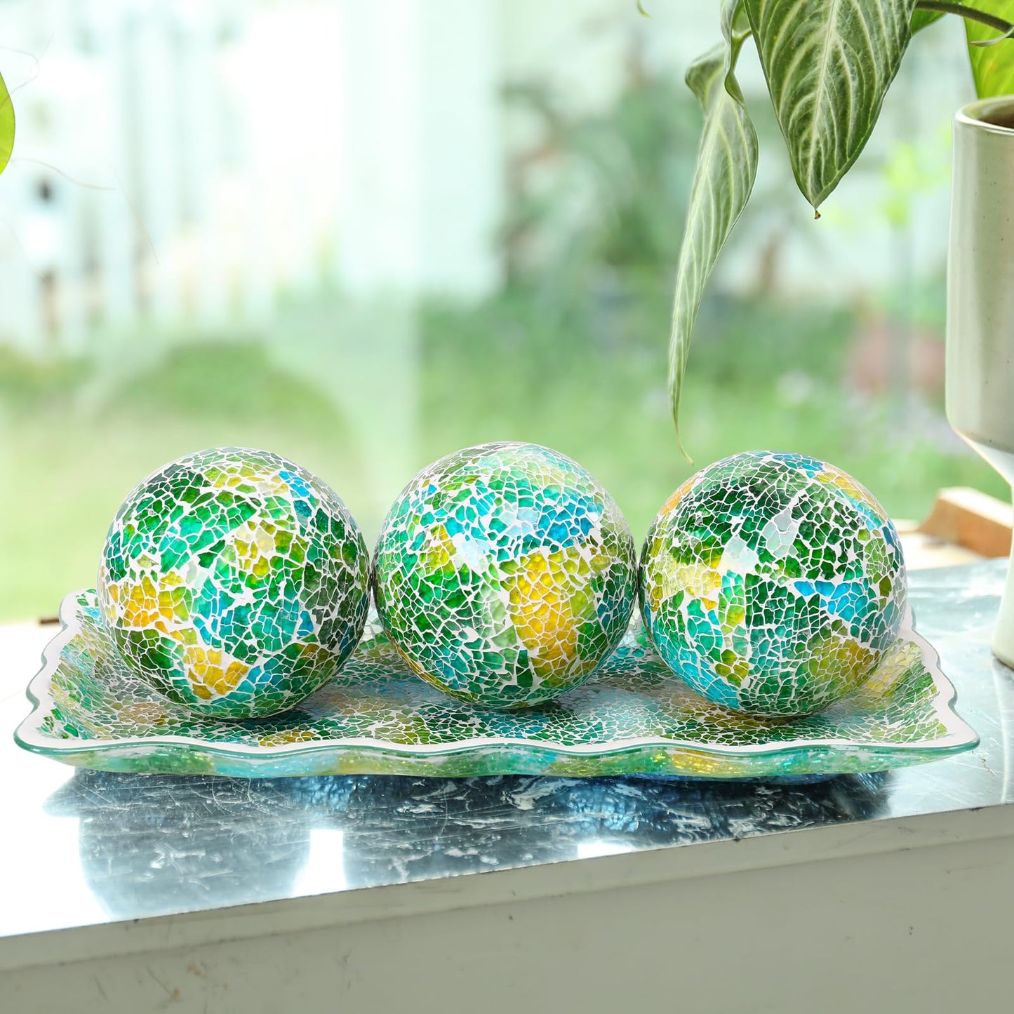 VCUTEKA Decorative Balls and Glass Bowl, 4 Inch Mosaic Sphere Balls Centerpiece Balls for Coffee Table, Home Decor, Wedding Party Decor, Green