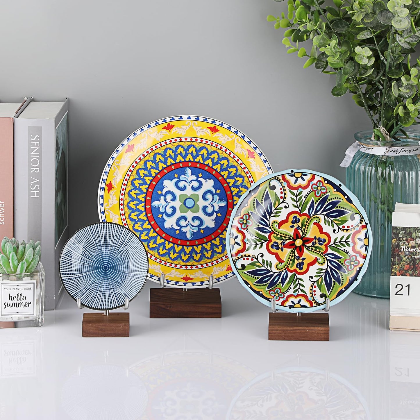 Hipiwe 2 Pack Crystal Display Stand with Wood Base, Adjustable Metal Arms Display Stand Easel for Displaying Geodes Rock Mineral Agate Coral Seashell,Small,2 x 2 x 2.9 Inches
