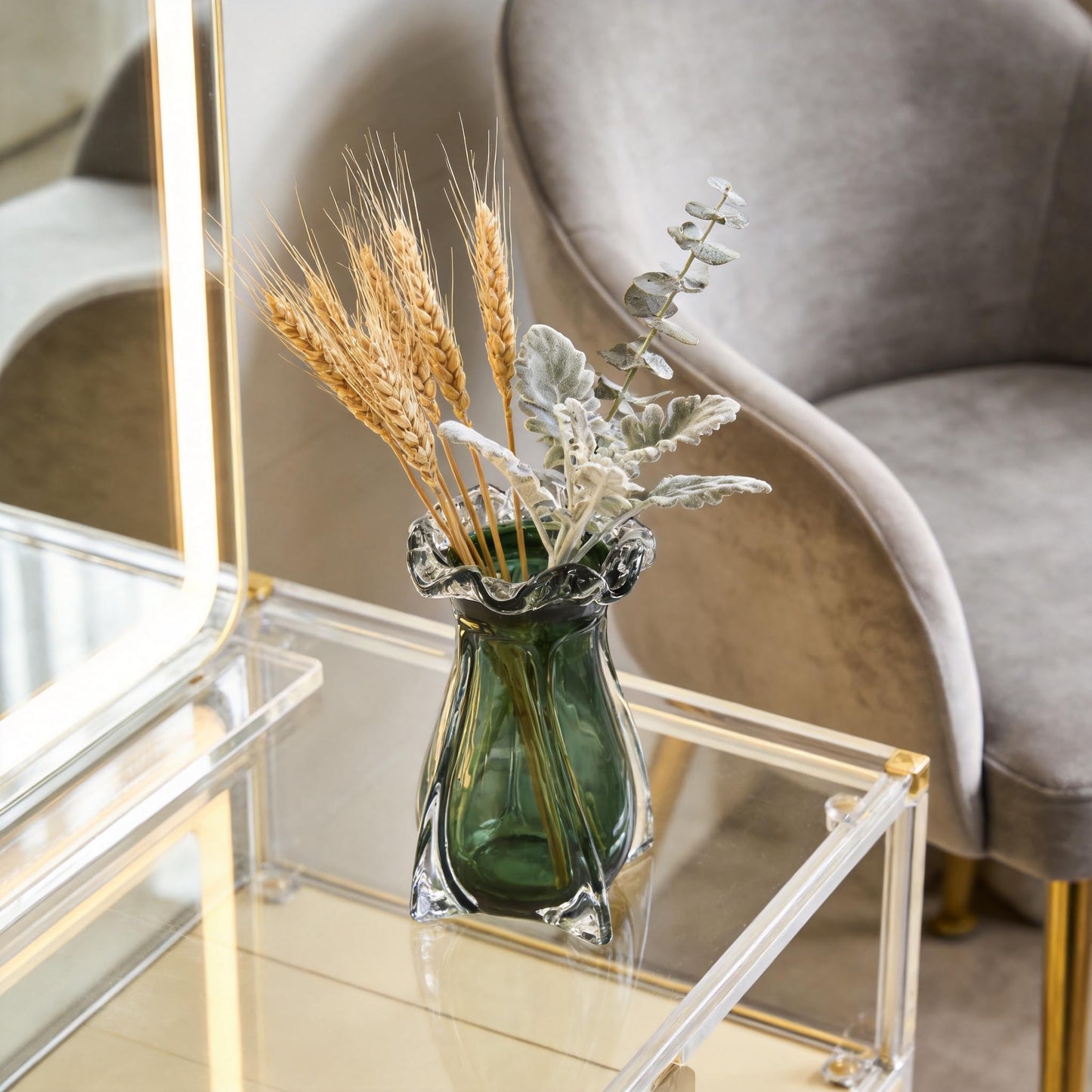 Hand Blown Glass vase, Modern Art Decorative vase, Green Glass vase Suitable for Decorating Living Room Dining Table Centers, TV cabinets, Offices, and entryway Side Tables.