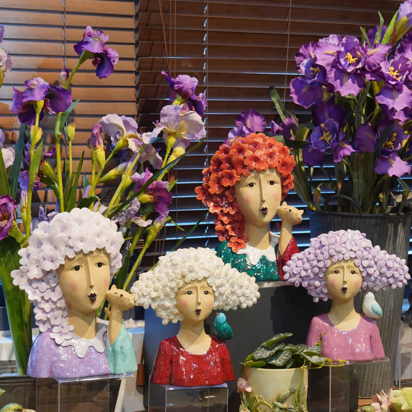 DiliComing Garden-Statues Women-Head Statues for Home Decor - 13 Inch Women with Cat Modern Art Statue, Resin Cat Sculptures for Garden, Tabletop, Livingroom and Office(Purple)